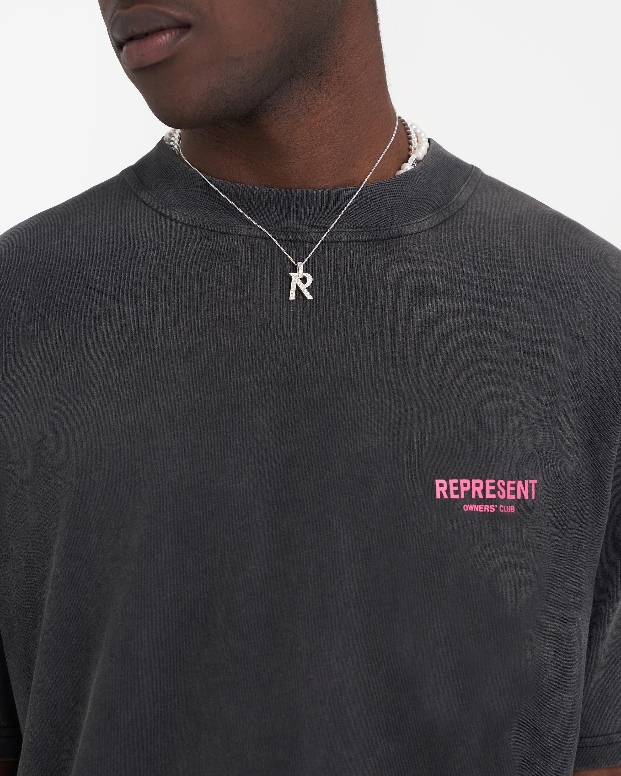 Represent Owners Club Vintage Pink T-Shirt - Soft Cotton Tee for Men & Women - Casual Streetwear for Everyday Wear
