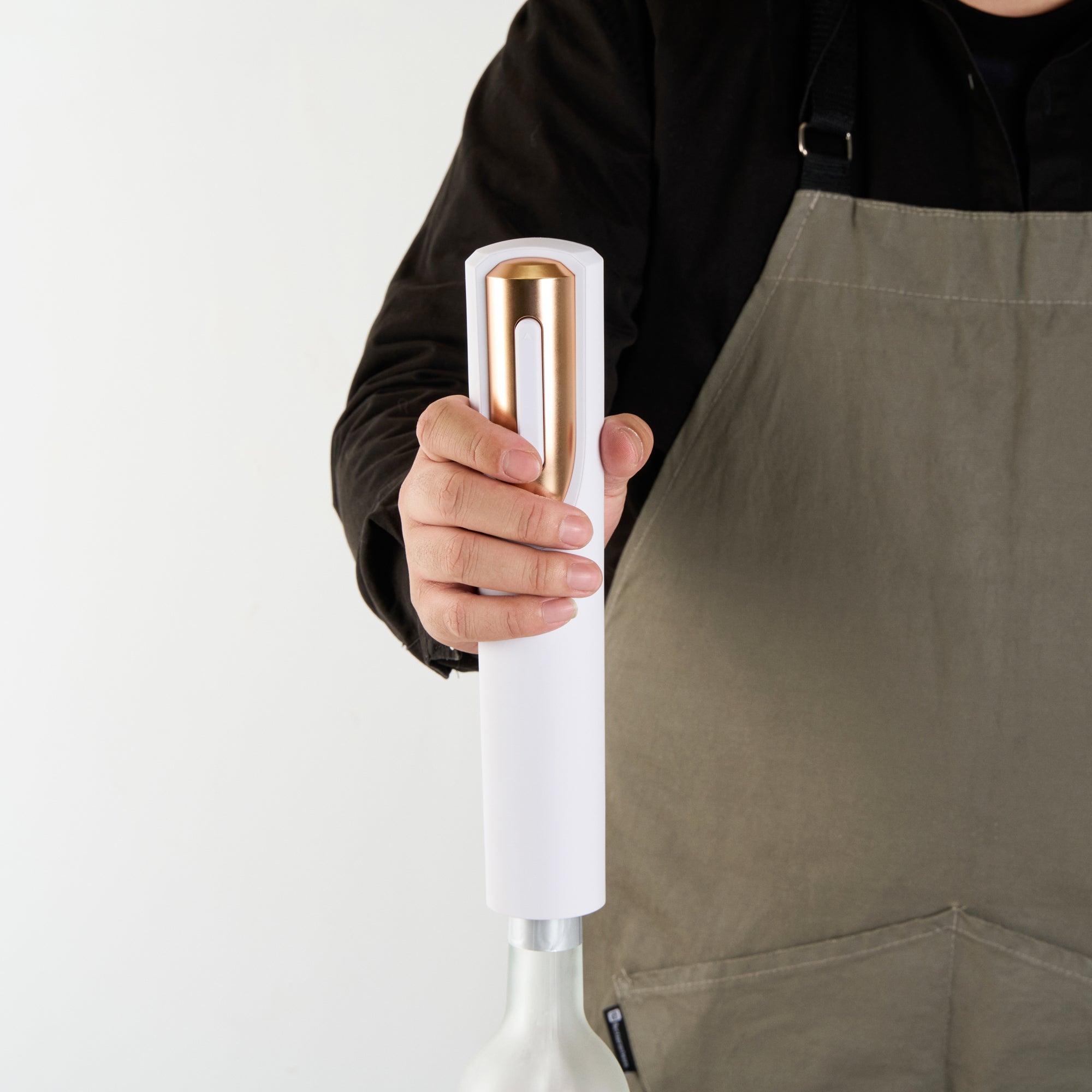 Premium White & Rose Gold Electric Wine Opener with Rechargeable Base & Foil Cutter - 1 Count - Perfect for Dinner Parties, Weddings & Home Entertaining