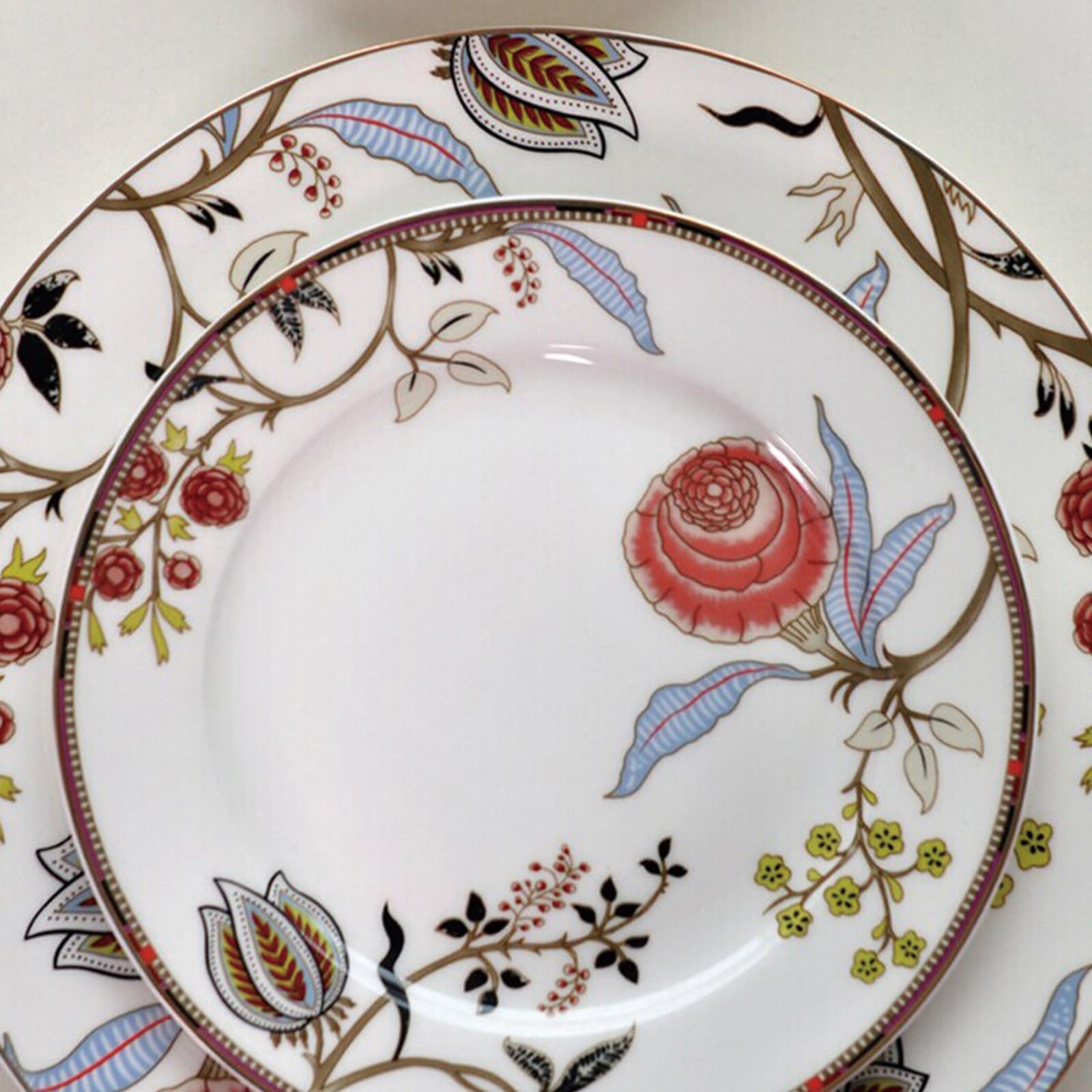 24-Piece Dinnerware Set - Scratch-Resistant Round Plates, Bowls & Cups - Microwave, Oven & Dishwasher Safe for Everyday Dining & Entertaining