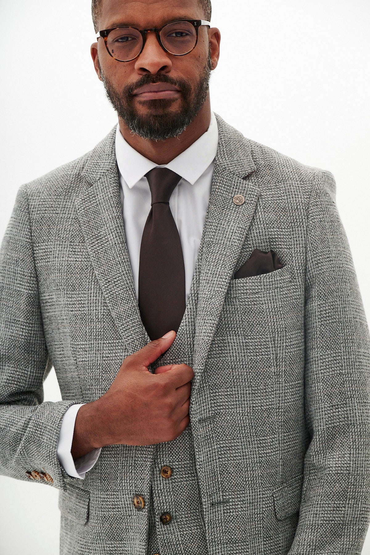 West Bromwich Albion F.C. Official KRIS Silver Grey Blazer & Max Black Trousers Set - Men's Football Matchday Outfit for Game Day & Special Events