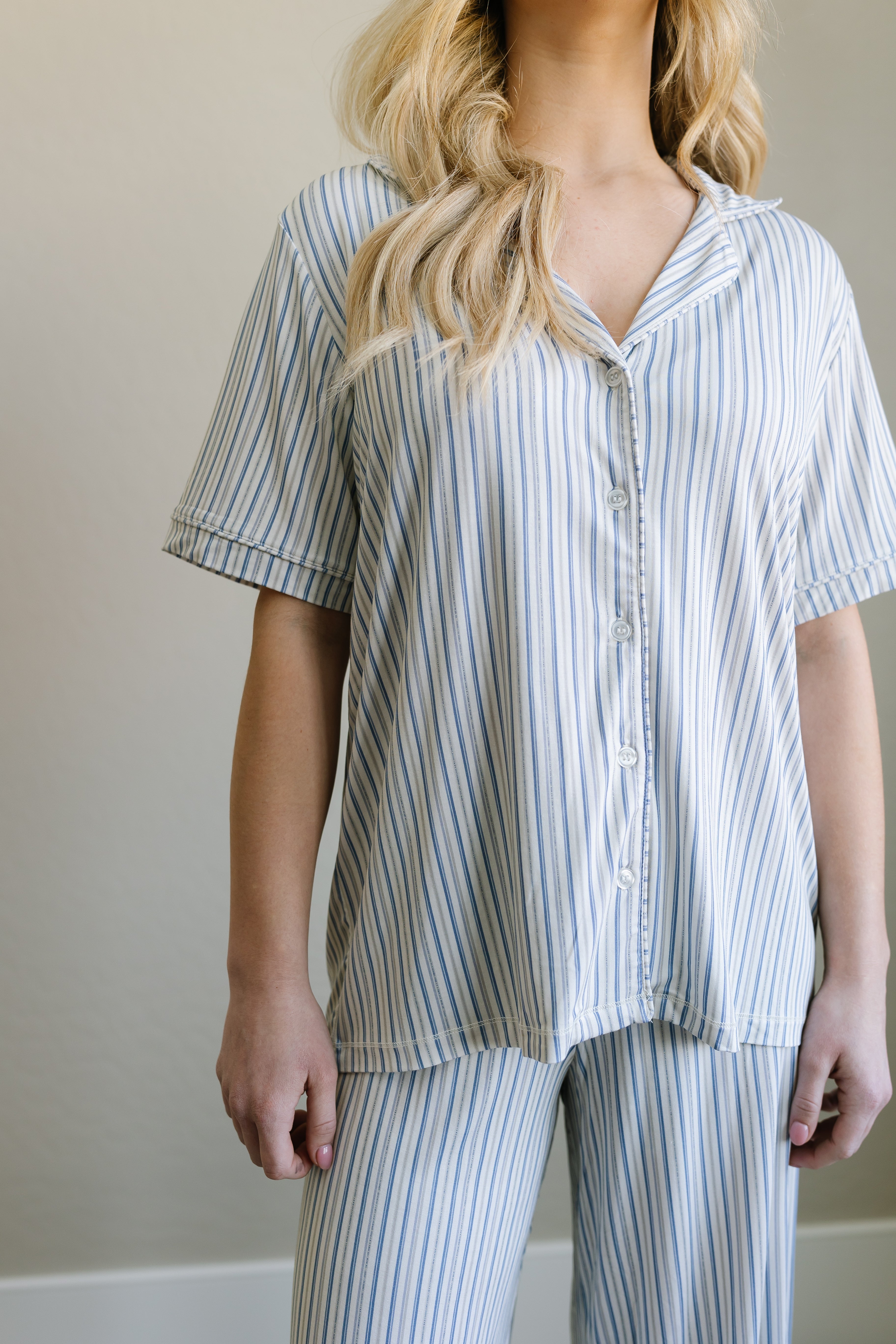 Stylish Beach House Pajama Set - Short Sleeve Sleepwear for Women | Perfect for Summer Nights, Vacation Getaways & Cozy Lounging
