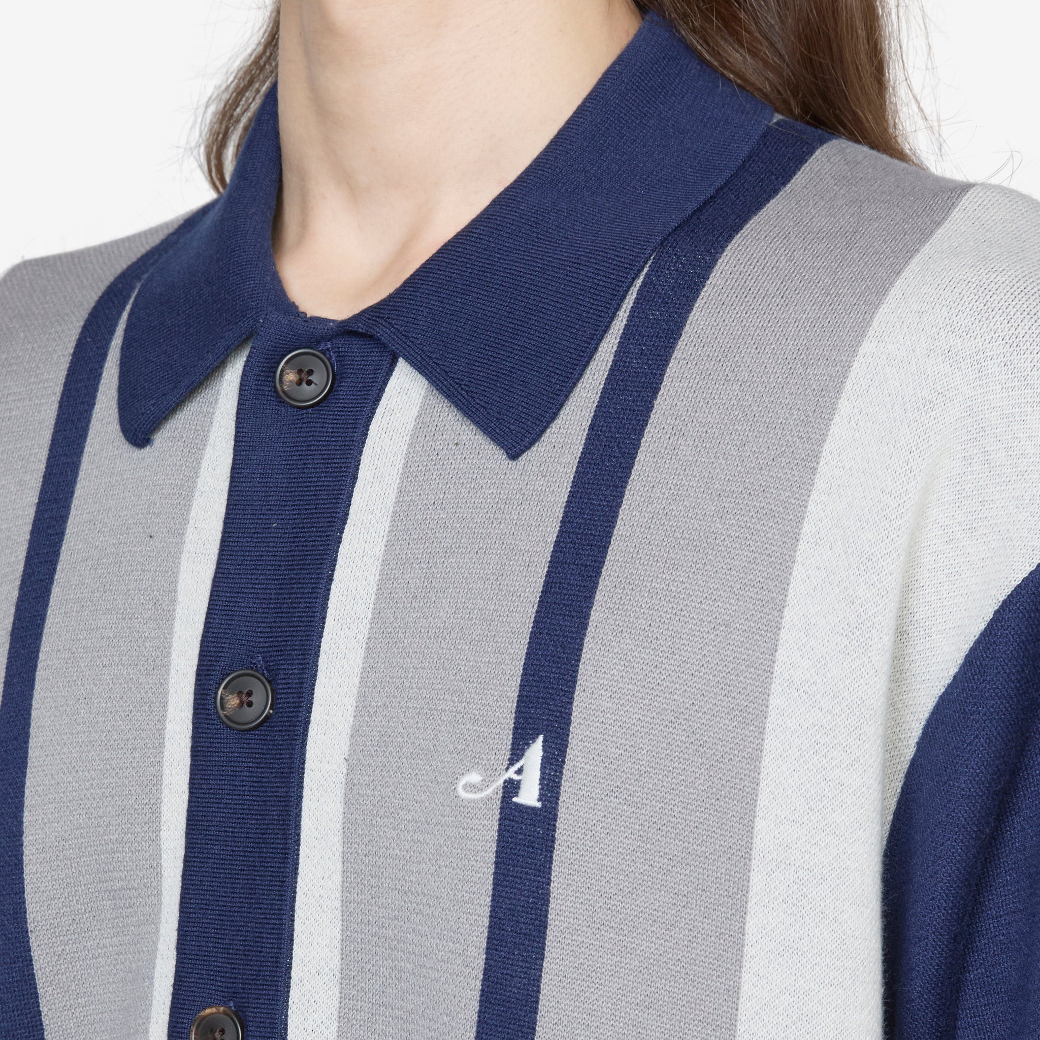 Stylish Grey Knit Camp Collar Shirt for Men - Casual Summer Outfit Essential for Beach & Outdoor Activities