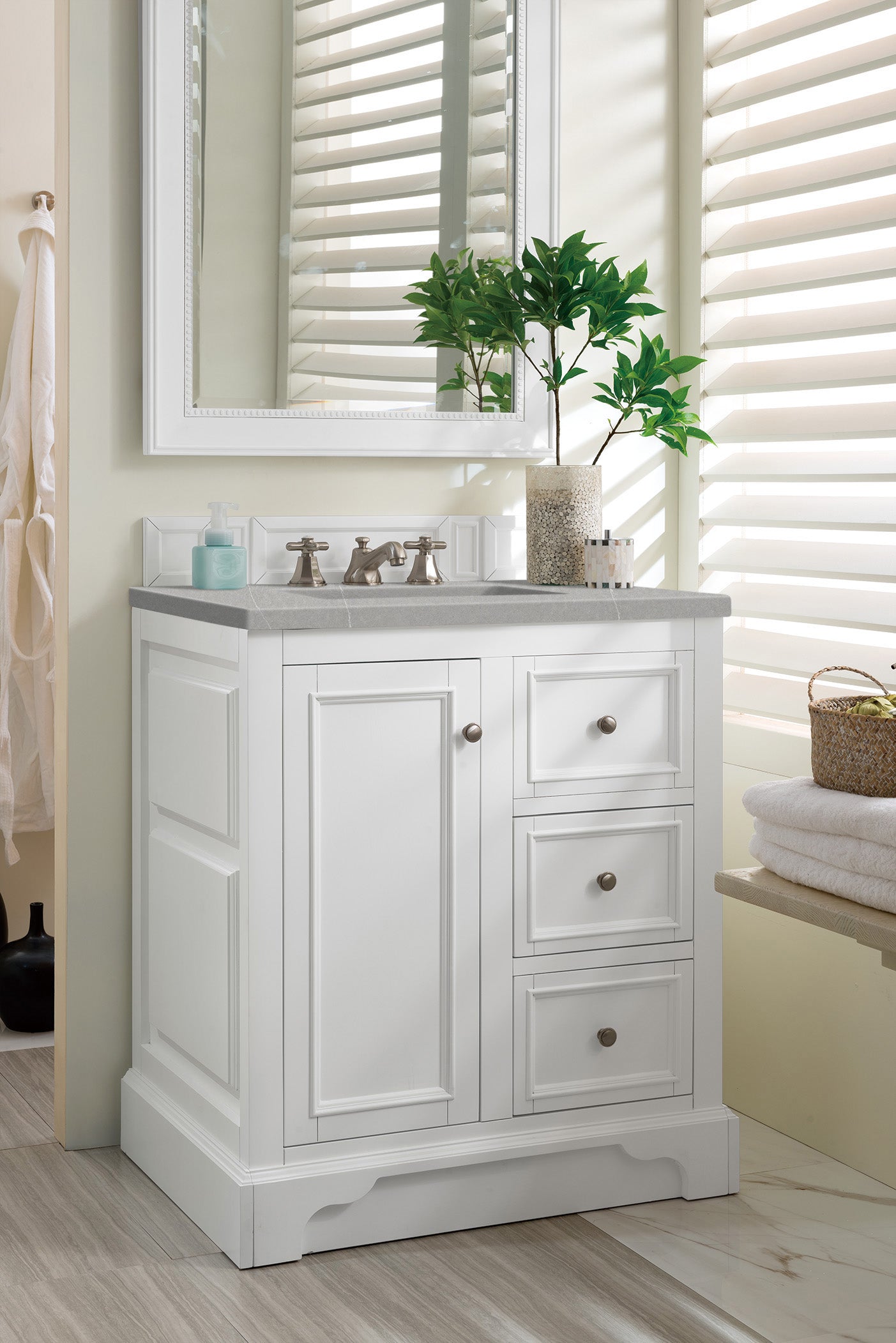 De Soto 30-Inch Single Bathroom Vanity Set with 3CM Eternal Serena Quartz Top in Bright White - Perfect for Modern Bathroom Remodeling & Small Space Solutions