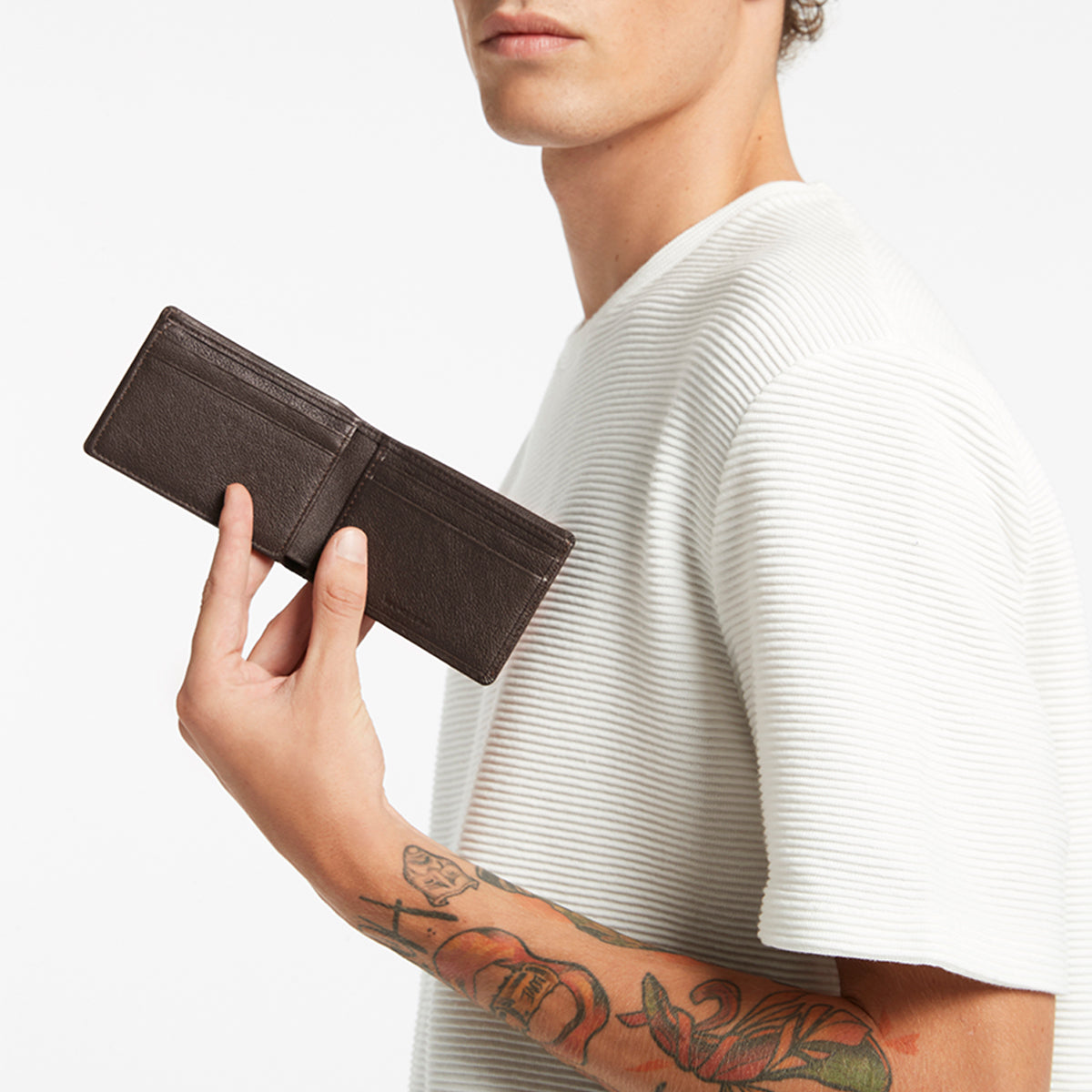 Jonah Genuine Leather Wallet for Men - Slim RFID Blocking Bifold Wallet with Money Clip - Perfect for Everyday Use, Travel, and Business (Chocolate Brown)