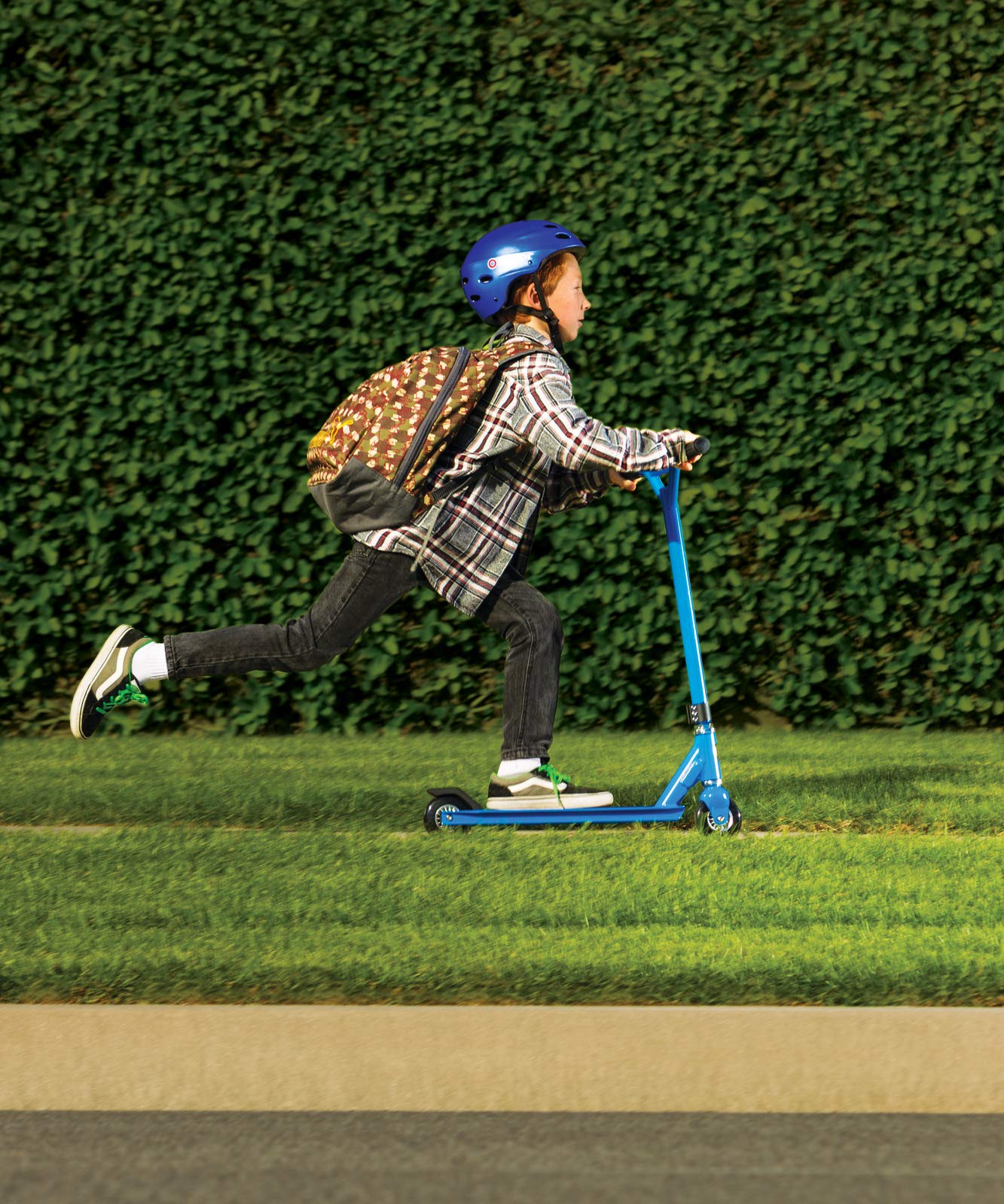Razor Beast Kick Scooter for Kids & Adults - High Performance 3 Wheel Stunt Scooter for Tricks & Commuting - Perfect for Urban Riding, Skate Parks & Outdoor Adventures