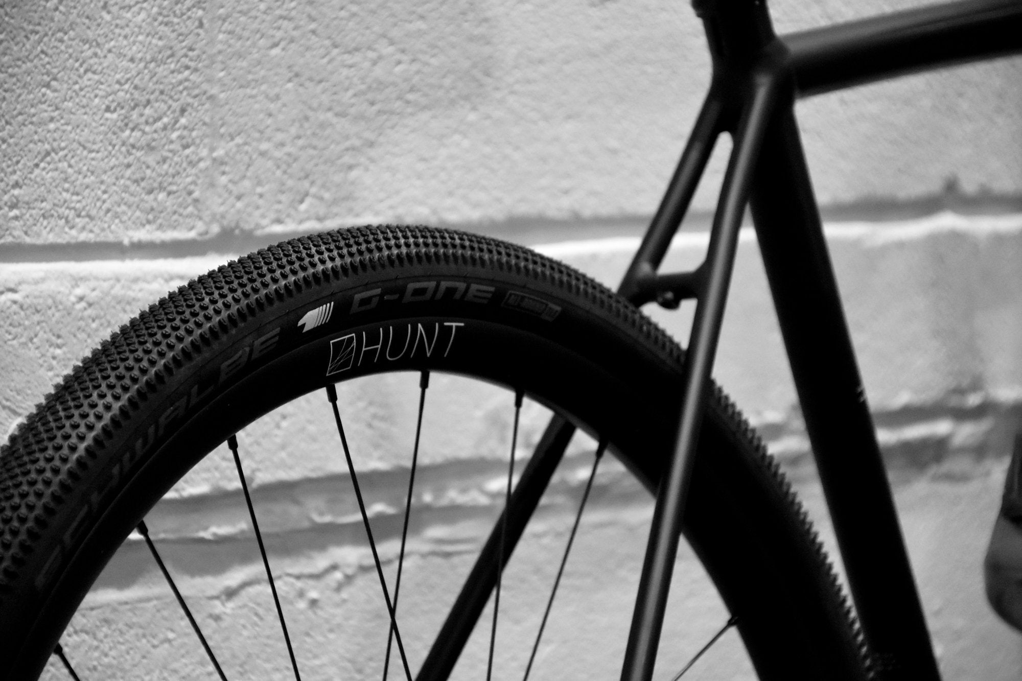 RE:NEW HUNT 650B Adventure Carbon Disc Wheelset - Lightweight Mountain Bike Wheels for Off-Road Cycling & Trail Adventures