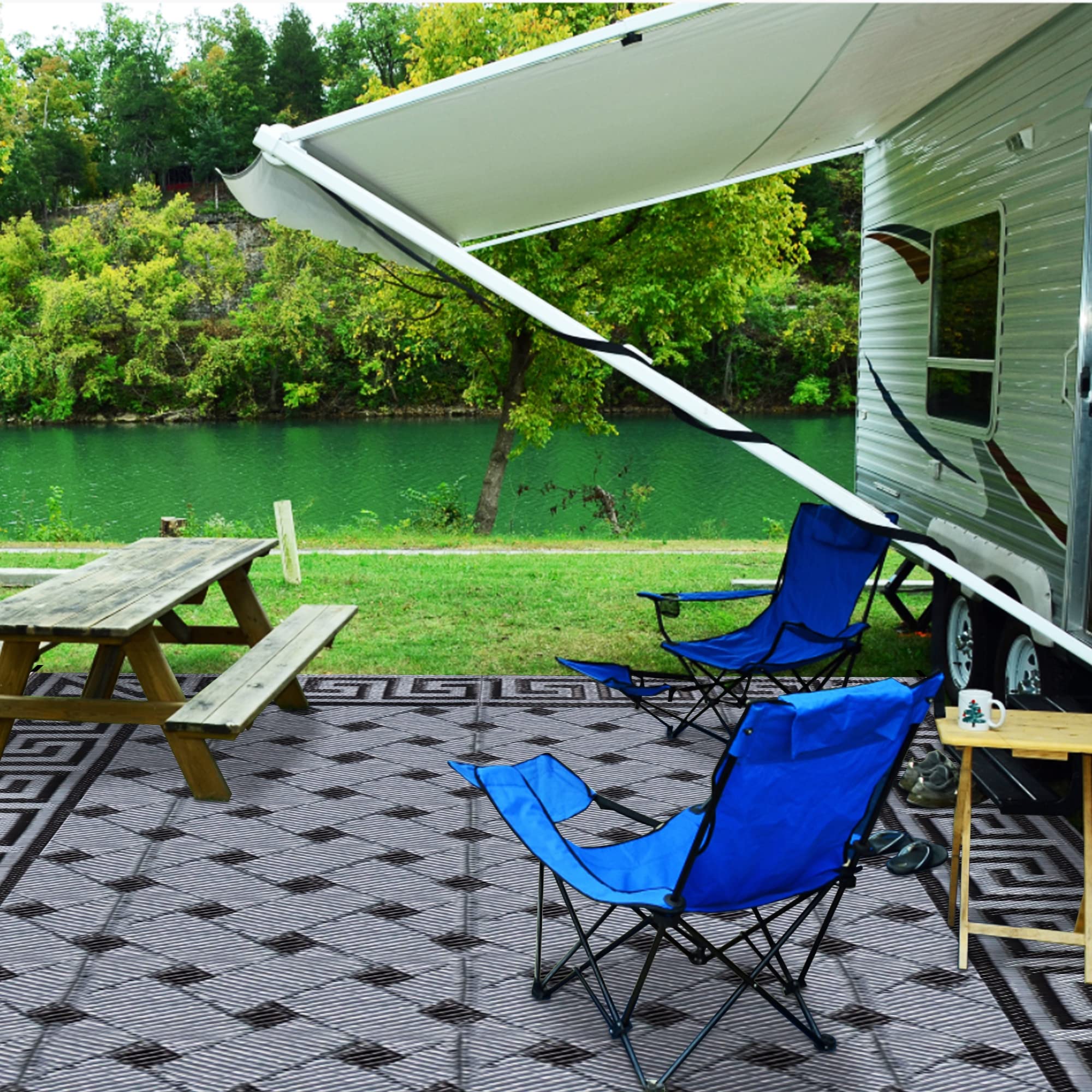 Reversible Plastic Straw Rug - 9' x 12' Black & Grey Outdoor Floor Mat for Patio, Deck, Backyard, RV, Beach & Camping - Durable & Modern Area Rug for Picnics, Lounging & Outdoor Entertaining