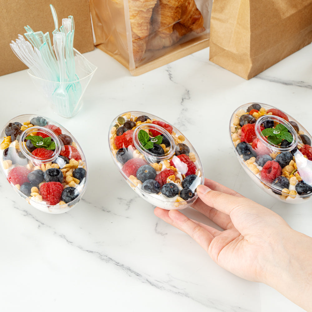 6 oz Clear Plastic Deli Containers with Lids - 100 Pack, Stackable Food Storage Containers (5.5