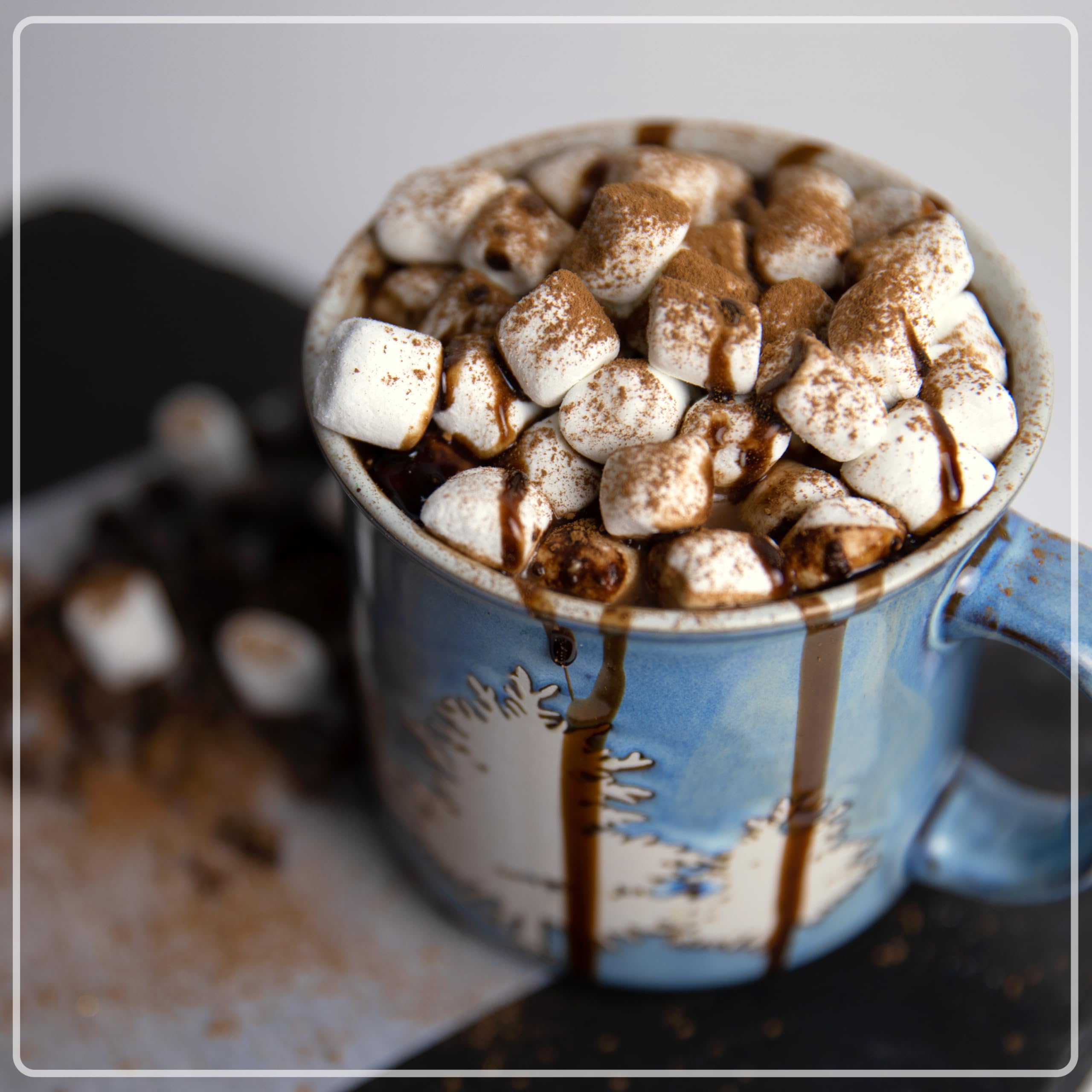 Nostalgia 32 Oz Electric Milk Frother & Hot Chocolate Maker - Warm/Cold Foam for Coffee, Latte, Cappuccino - Includes Cocoa Bomb Mold - Perfect for Home Cafes, Gifts & Holiday Beverage Making