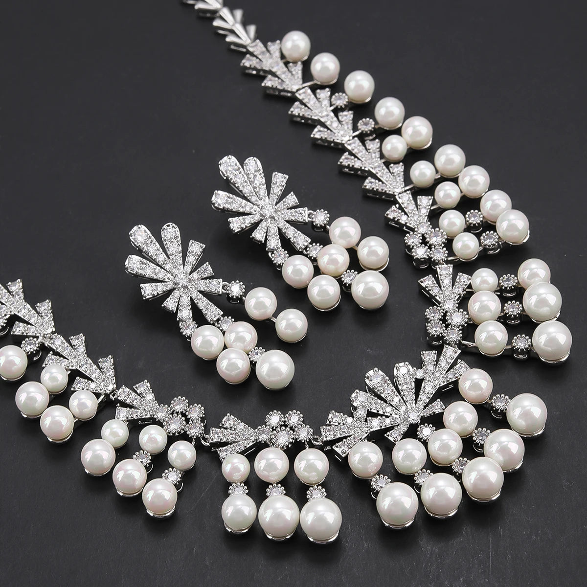 Elegant Shiny Cubic Zirconia Pearl Necklace Set - Luxury Bridesmaid Gift, Wedding Jewelry for Women - Perfect for Bridal Showers, Banquets & Special Occasions
