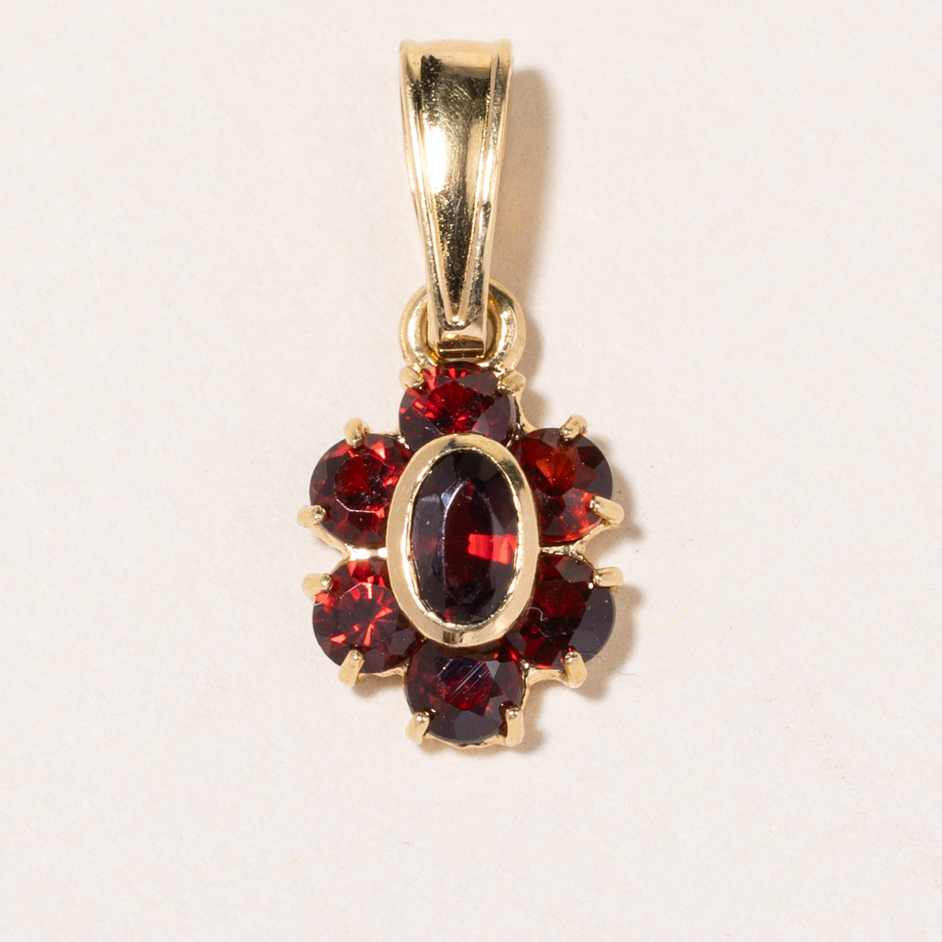 18K Yellow Gold Garnet Flower Pendant Necklace | 1.22ctw Natural Garnet | Elegant Floral Jewelry Gift for Women | Perfect for Valentine's Day, Anniversary & Special Occasions