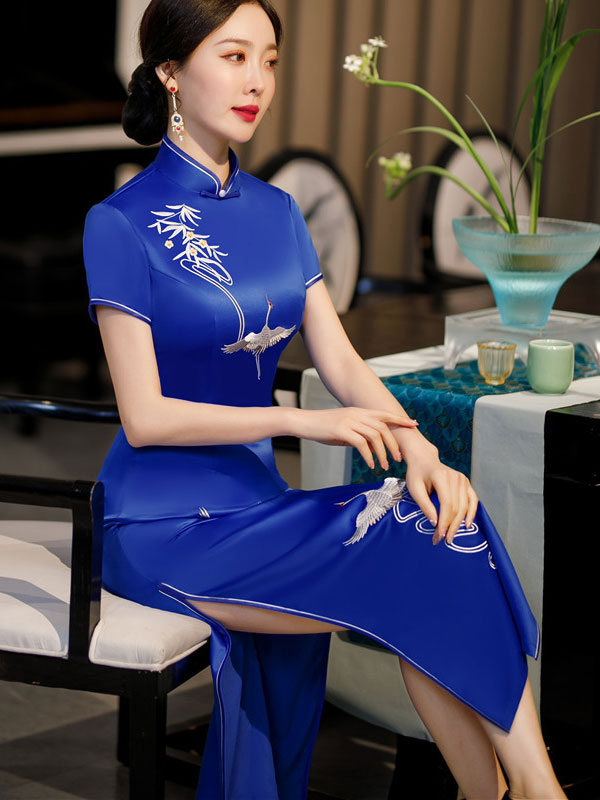 Elegant Embroidered Cranes Cheongsam Qi Pao Dress - Traditional Chinese Qipao Dress for Women, Perfect for Weddings, Parties & Special Occasions