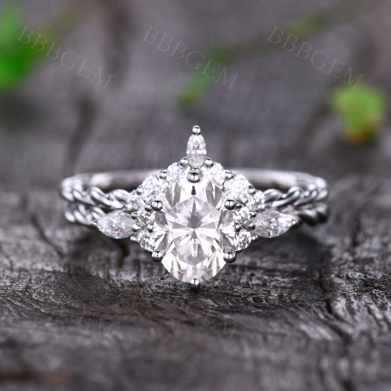 1.5CT Oval Cut Moissanite Promise Ring & Matching Band Set - Elegant Curved Wedding Ring for Women, Perfect for Engagement, Anniversary, and Special Occasions