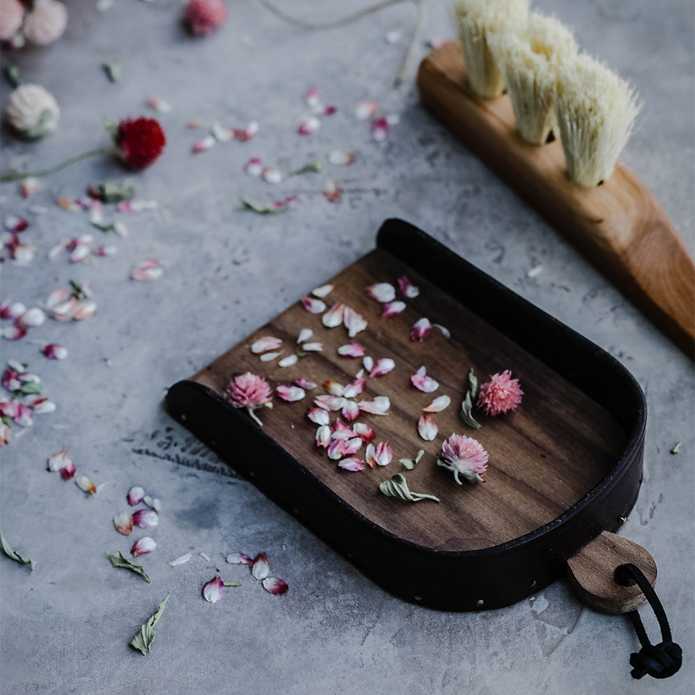 Premium Walnut Wood and Genuine Leather Dustpan - Handcrafted Home Cleaning Tool for Hardwood Floors and Pet Hair Removal