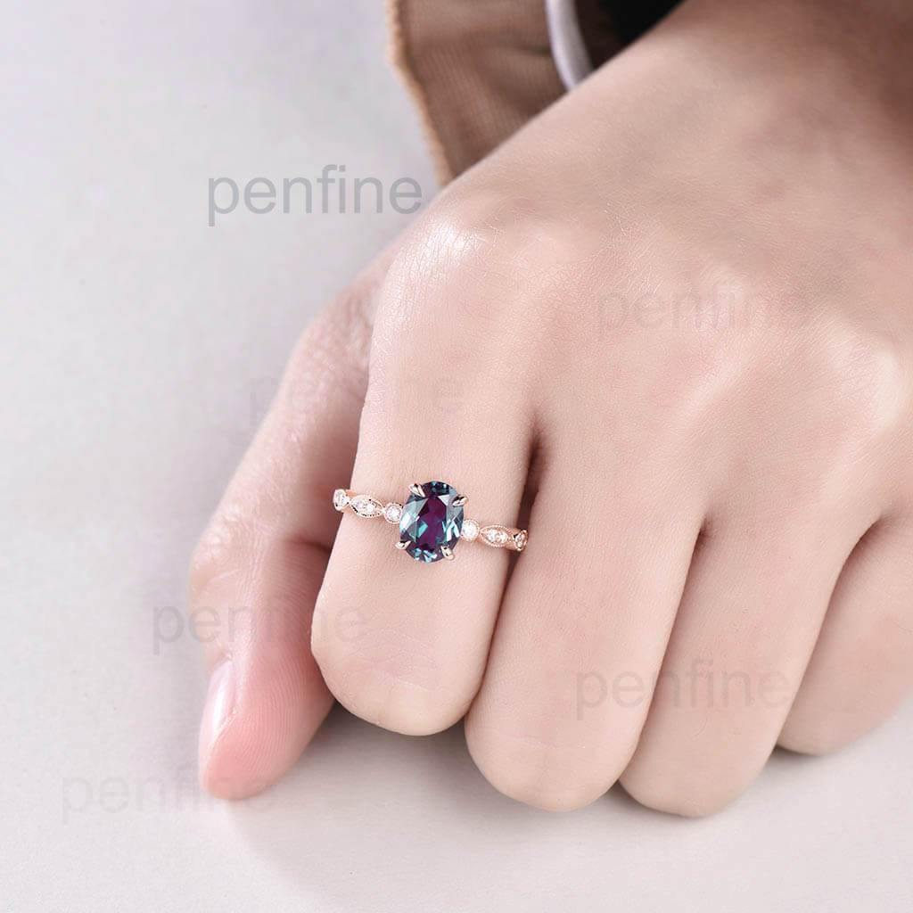 Exquisite Art Deco Alexandrite & Diamond Engagement Ring – Vintage Inspired Bridal Tiara for Weddings & Special Occasions