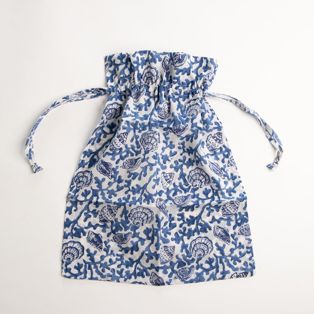 Stylish Coral & Shell Blue Drawstring Bag - Perfect for Beach Trips, Travel & Everyday Use