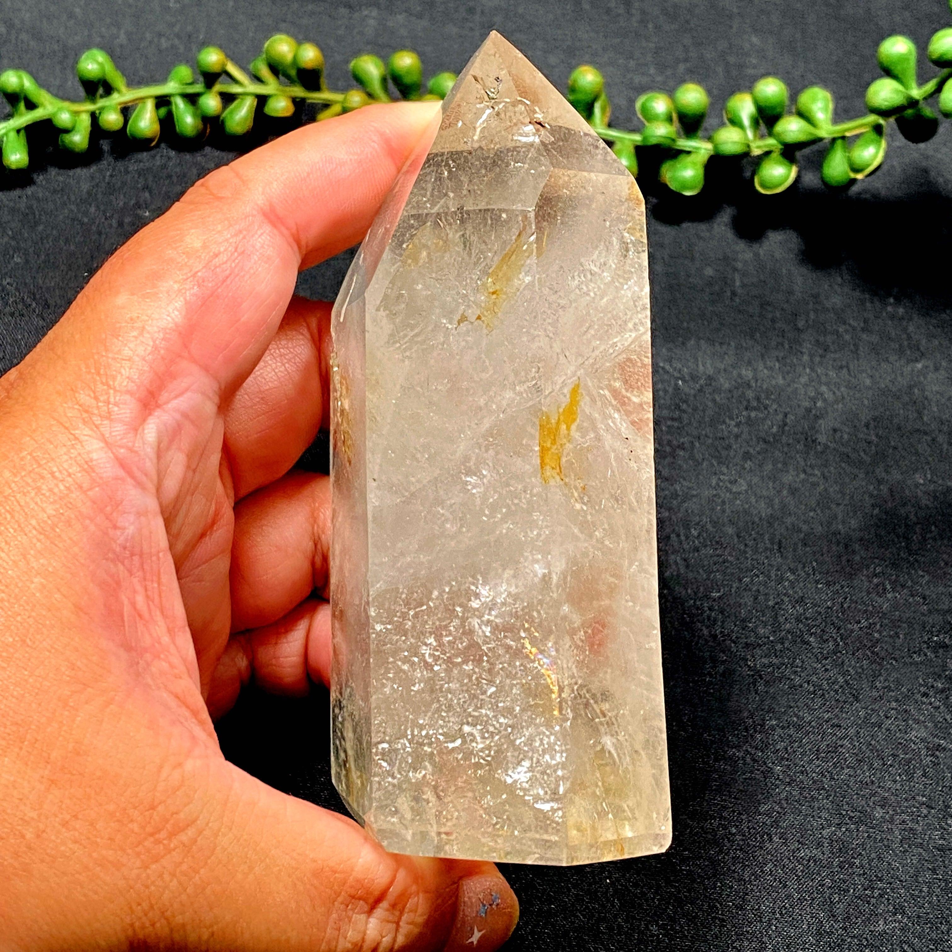 Natural Clear Quartz Point Crystal - Healing Stone for Meditation, Energy Cleansing & Chakra Balancing - Perfect for Home Decor, Yoga & Spiritual Practices
