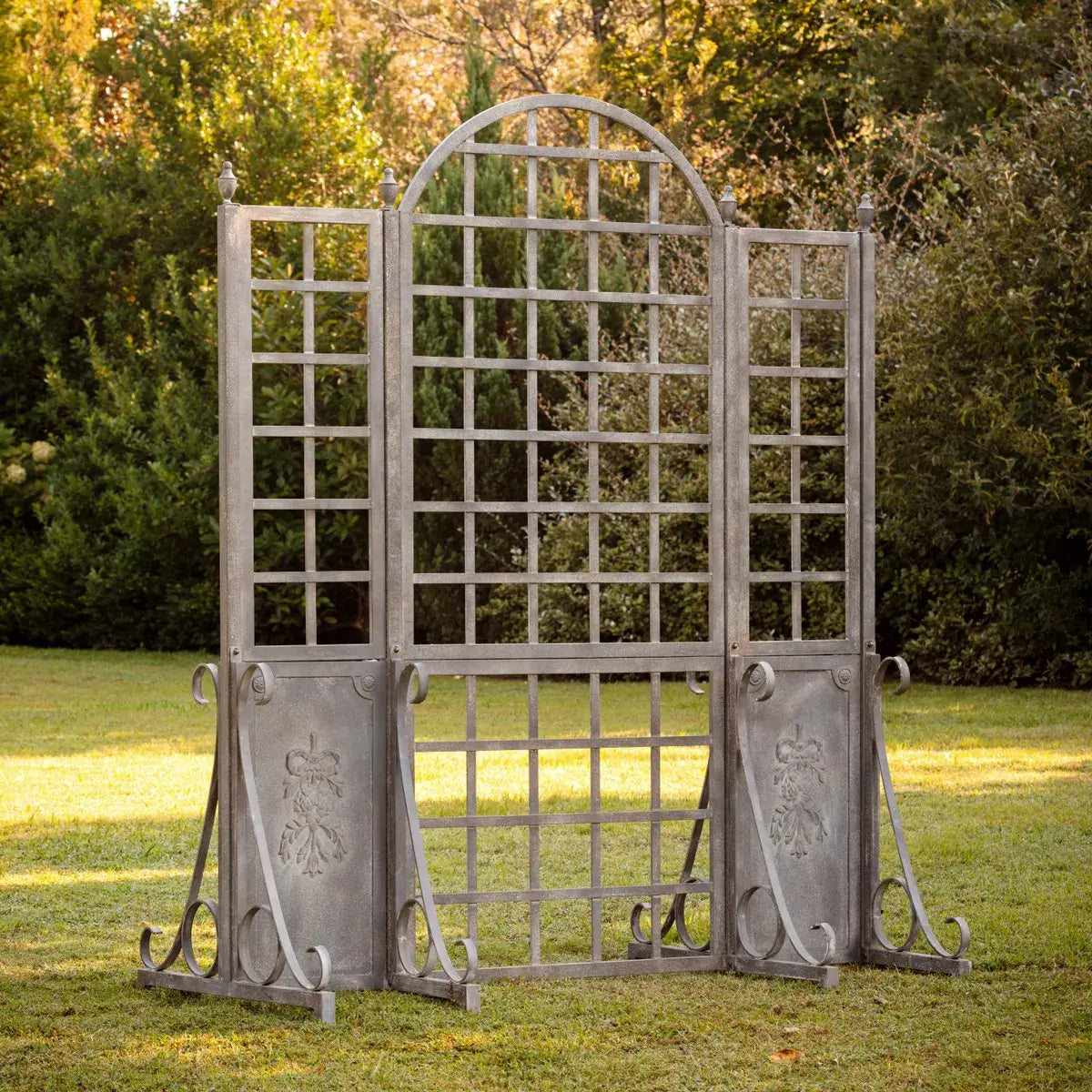 Chateau Trellis - Elegant Garden Trellis for Climbing Plants, Flowers & Vines | Perfect for Outdoor Gardens, Patios & Backyard Decor