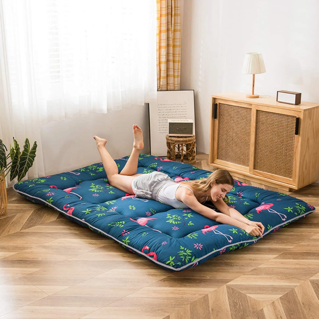 MAXYOYO Flamingo Japanese Floor Futon Mattress - Memory Foam Foldable Guest Bed for Small Spaces | Perfect for Apartments, Dorms & Sleepovers