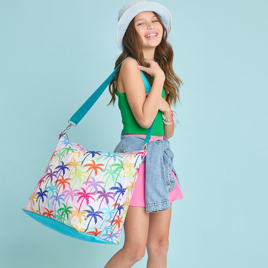 Iscream Corey Paige Palm Tree Weekender Bag - Stylish & Durable Travel Tote for Women, Perfect for Beach Vacation, Weekend Getaway & Gym