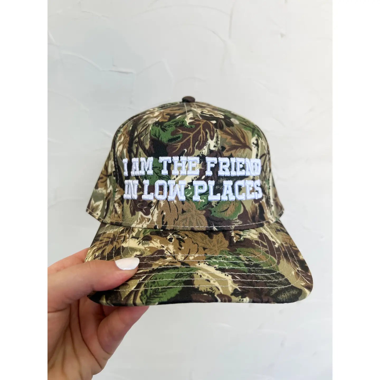 Friend in Low Places Trucker Hat - Stylish & Comfortable Adjustable Baseball Cap for Men & Women - Perfect for Outdoor Activities, Concerts & Casual Wear