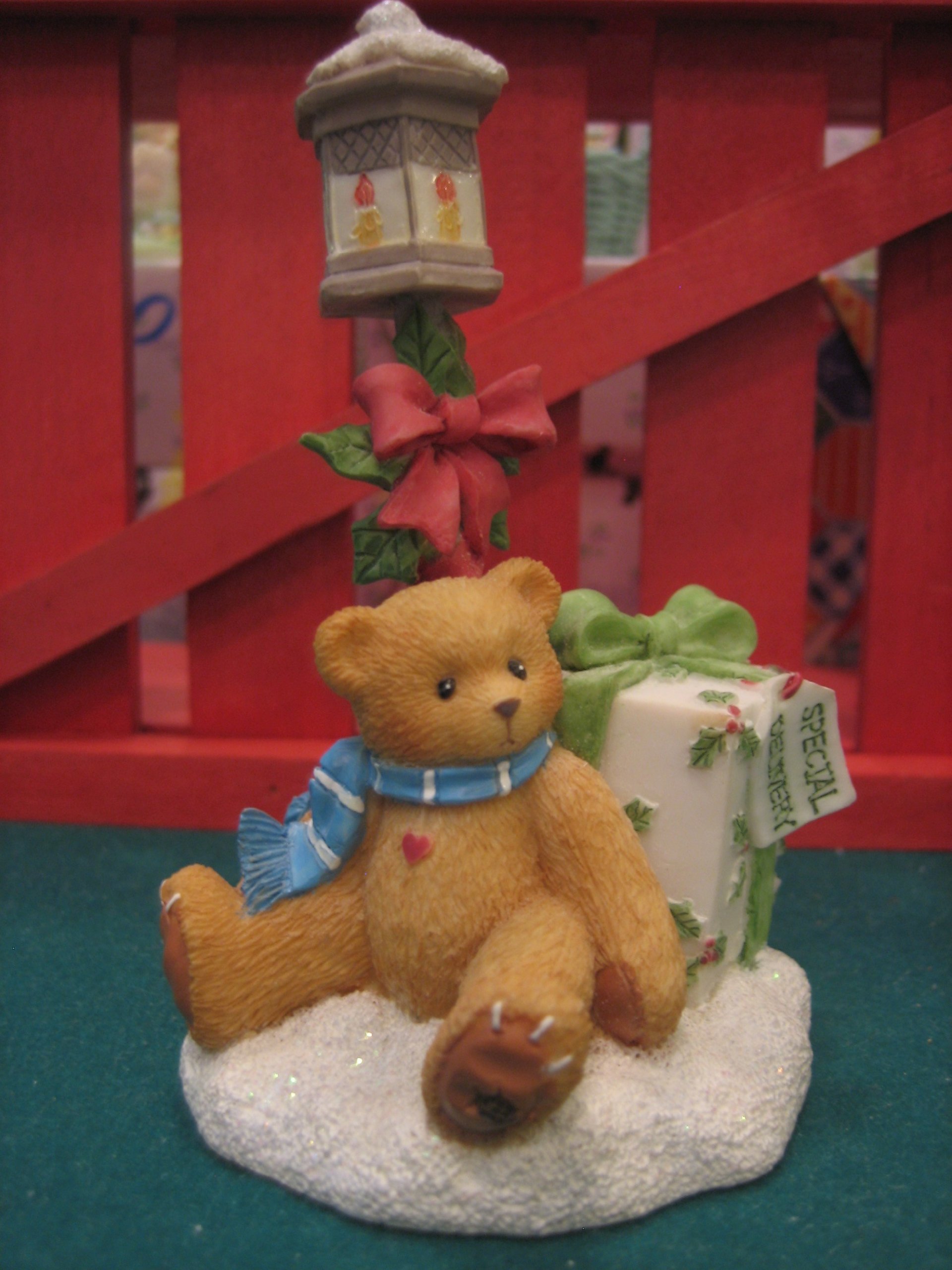Bear-Themed Street Lamp - Outdoor Decorative Lighting for Garden, Patio, and Pathway - Perfect for Home and Commercial Use
