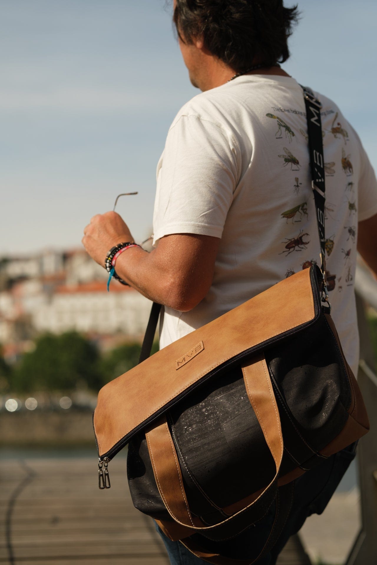 Vegan Cork Messenger Bag for Women & Men - Versatile & Stylish The Versa Flop in Black & Camel - Perfect for Work, Travel & Everyday Use