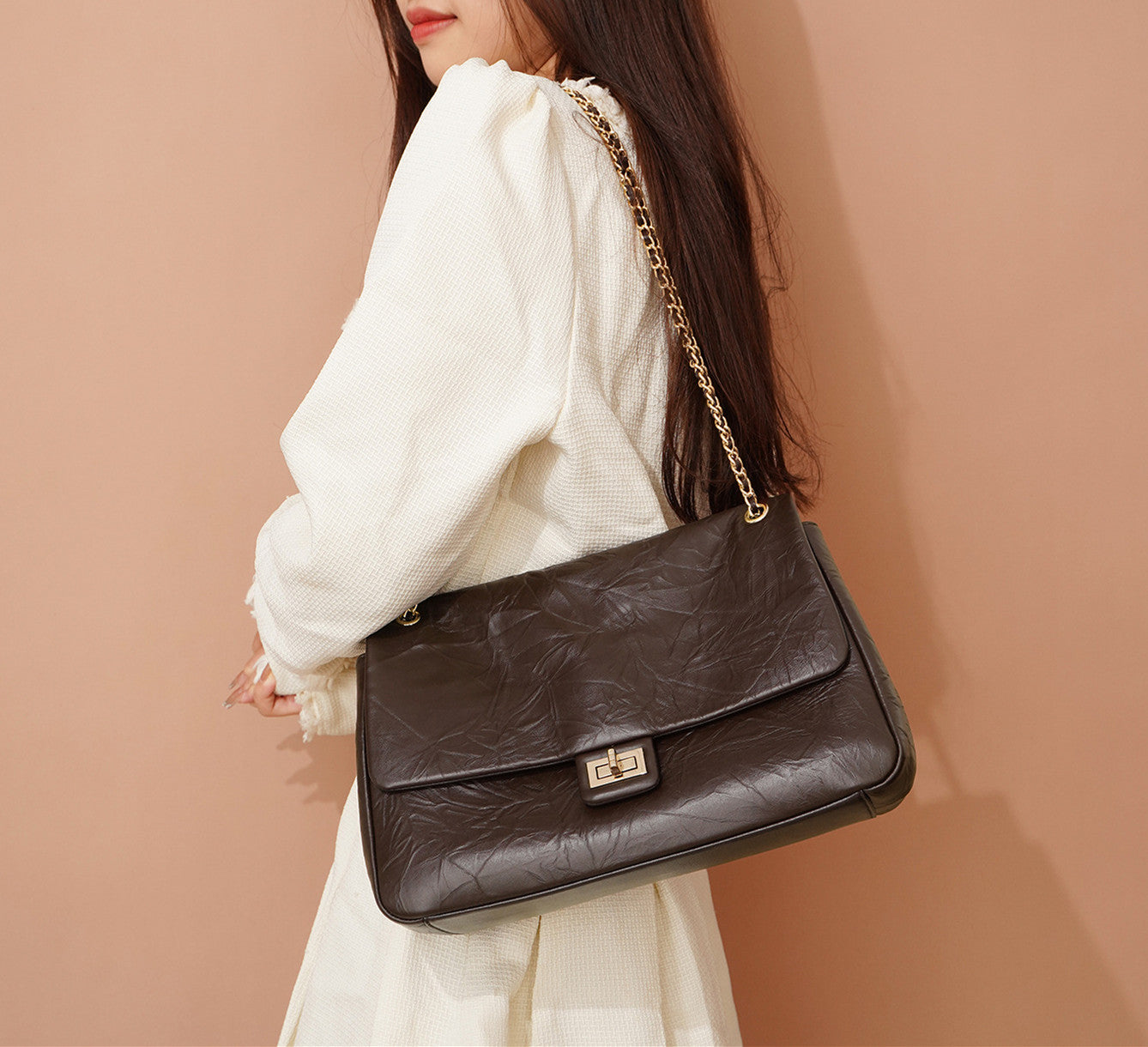 Soft Chain Strap Shoulder Bag for Women - Stylish Crossbody Purse with Adjustable Leather Strap, Perfect for Work, Travel & Evening Out
