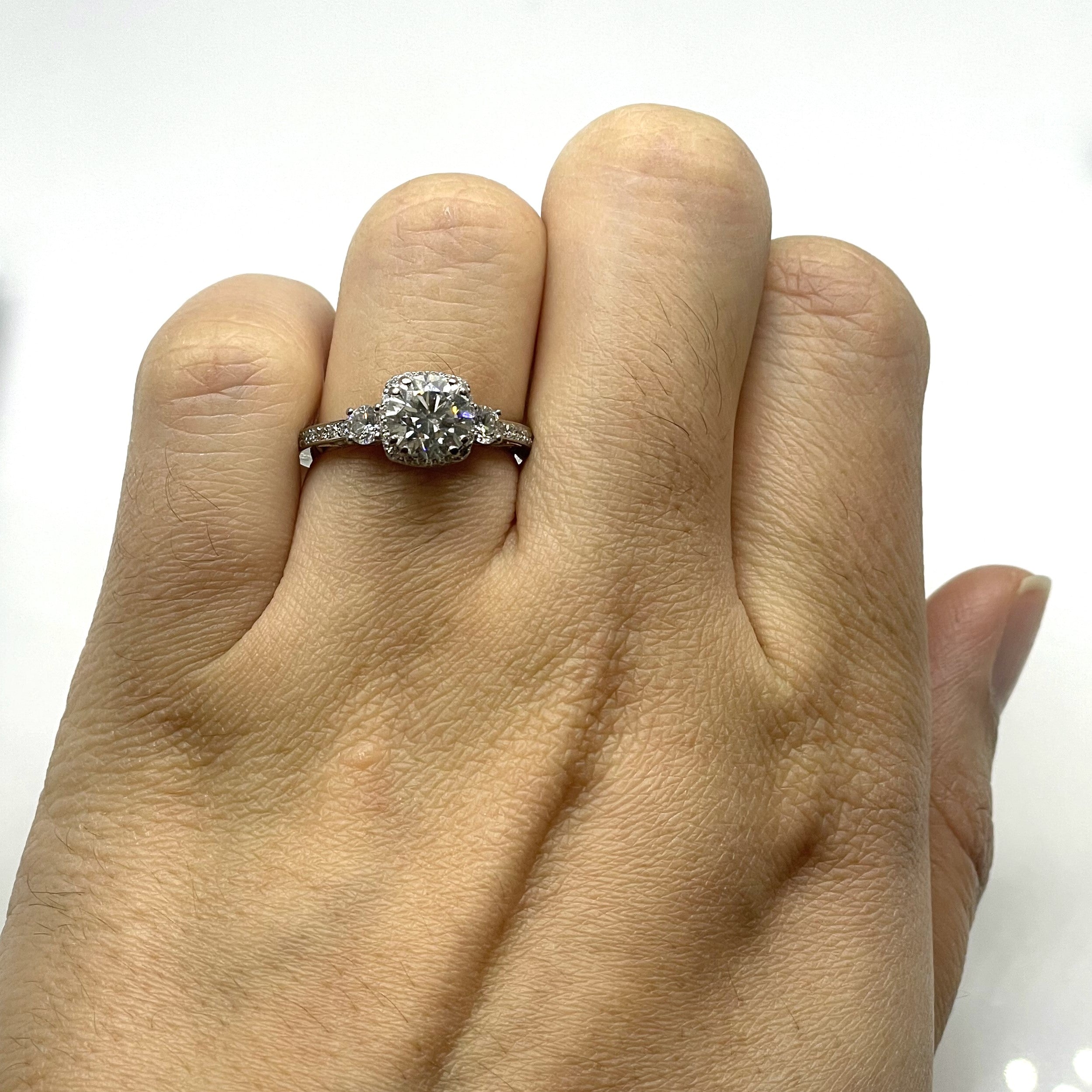 1.40ctw Halo Diamond Engagement Ring - SI1/SI2 Clarity, H/I Color, Size 5.5 - Perfect for Wedding Proposals & Anniversary Gifts