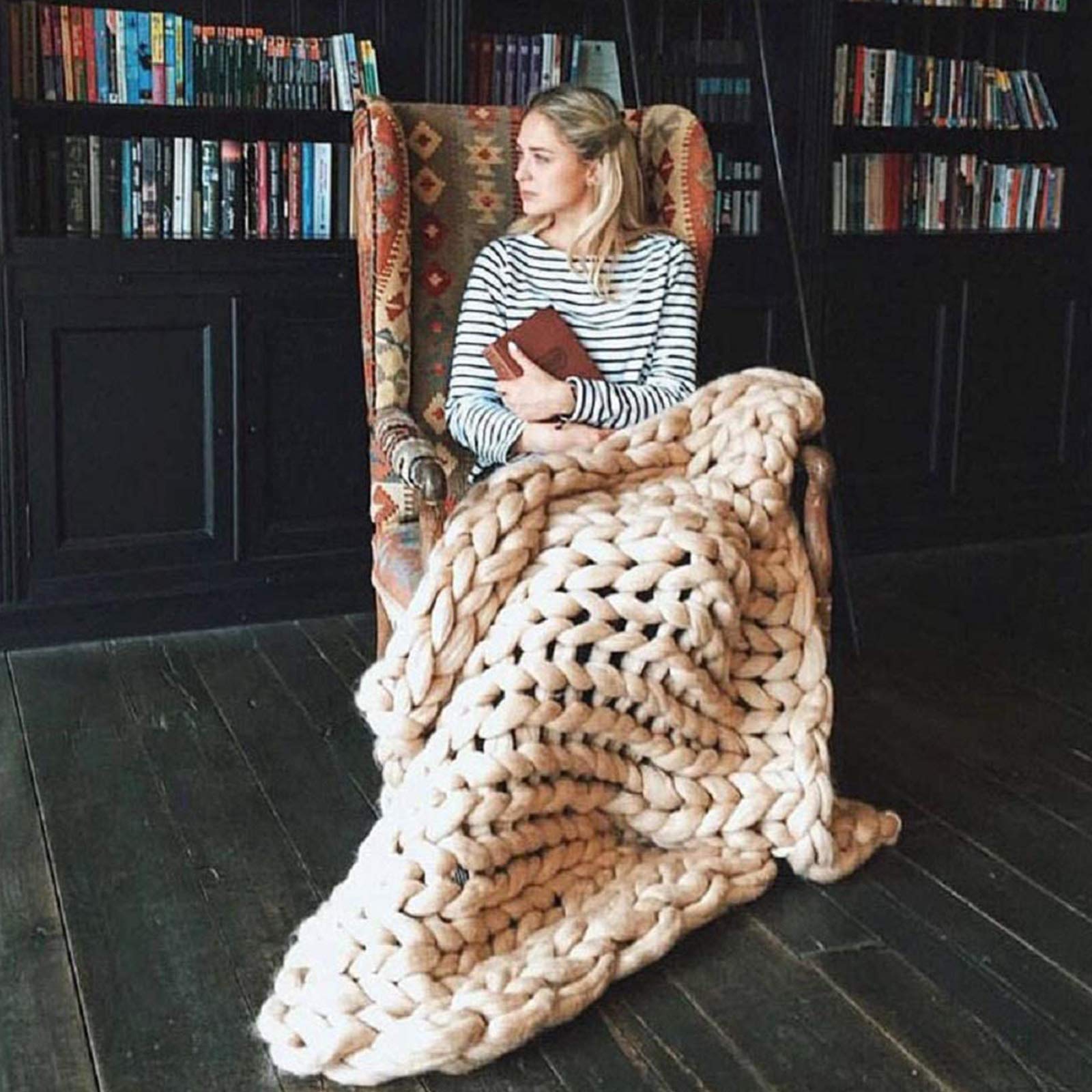 Handmade Chunky Knit Throw Blanket - 47x71 inches (120x180cm) - Soft Khaki Knitted Blanket for Couch, Sofa & Bed - Perfect Cozy Gift for Home, Winter & Christmas Decor