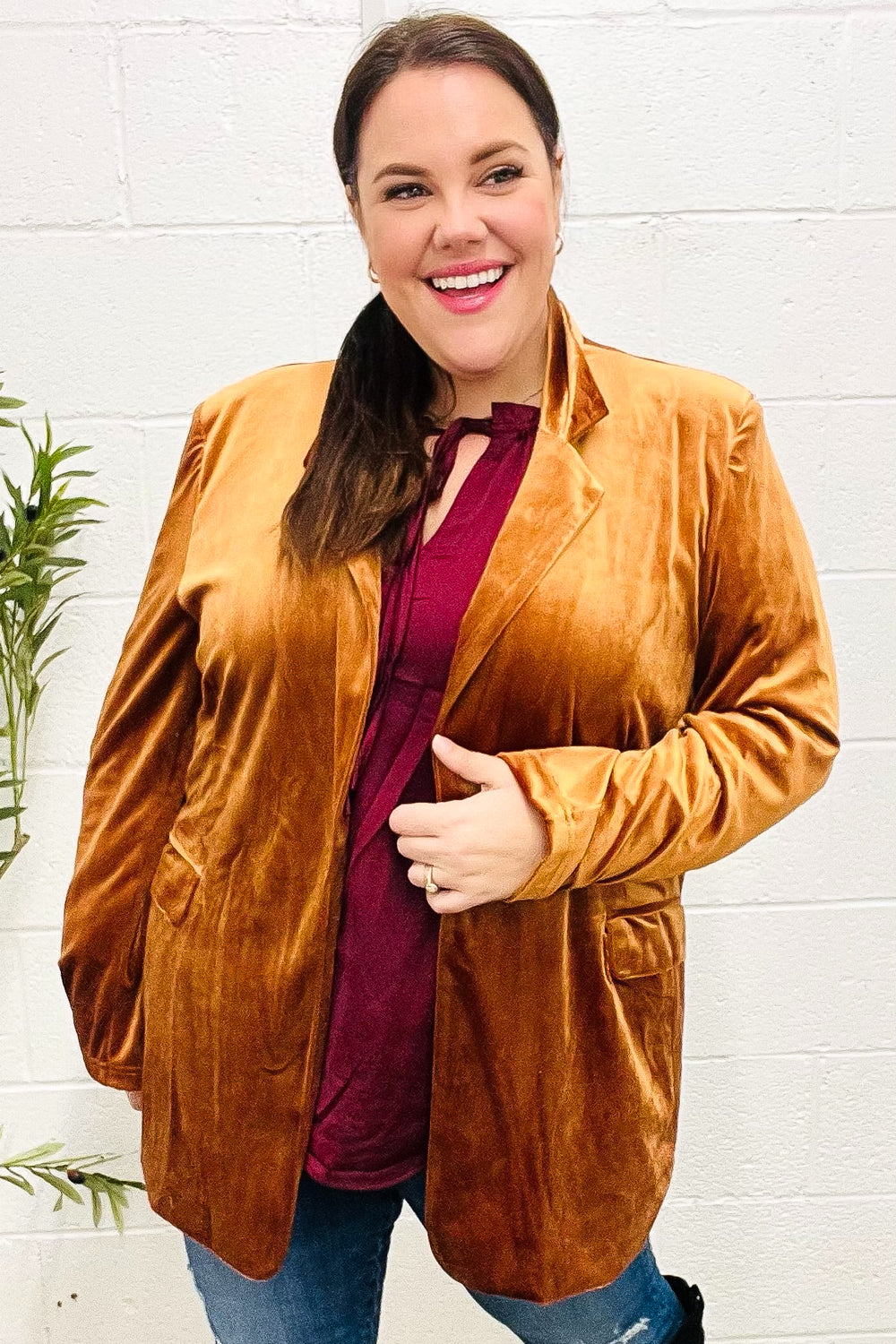 Stylish Rust Velvet Blazer with Lapel - Elegant Holiday Party Outfit for Women | Perfect for Christmas, Weddings & Special Occasions