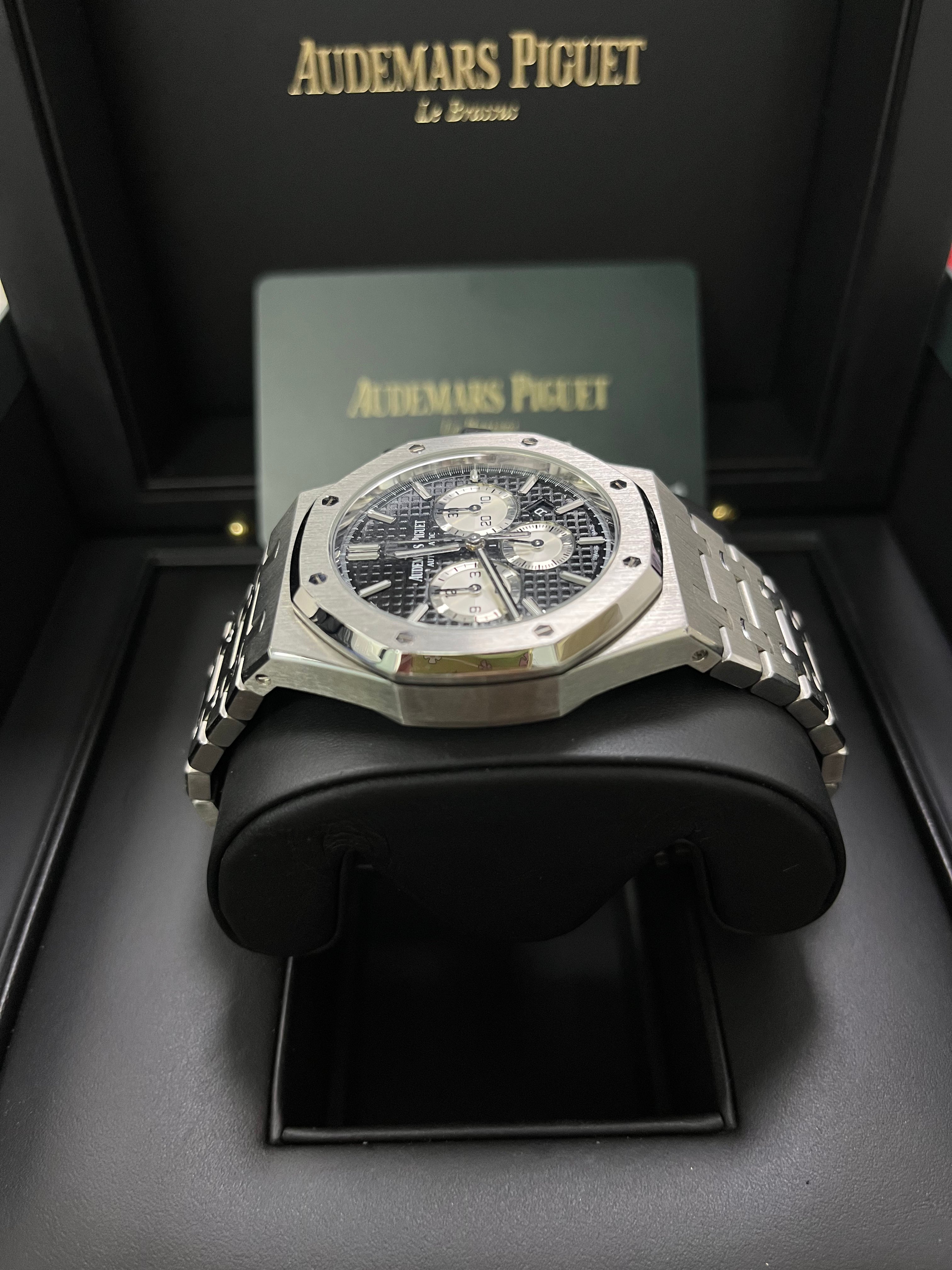 Audemars Piguet Royal Oak Selfwinding Chronograph Stainless Steel Watch - Black Dial with White Sub Dials (Ref#26331ST.OO.1220ST.02) | Luxury Sports Watch for Men, Perfect for Business Meetings & Formal Events
