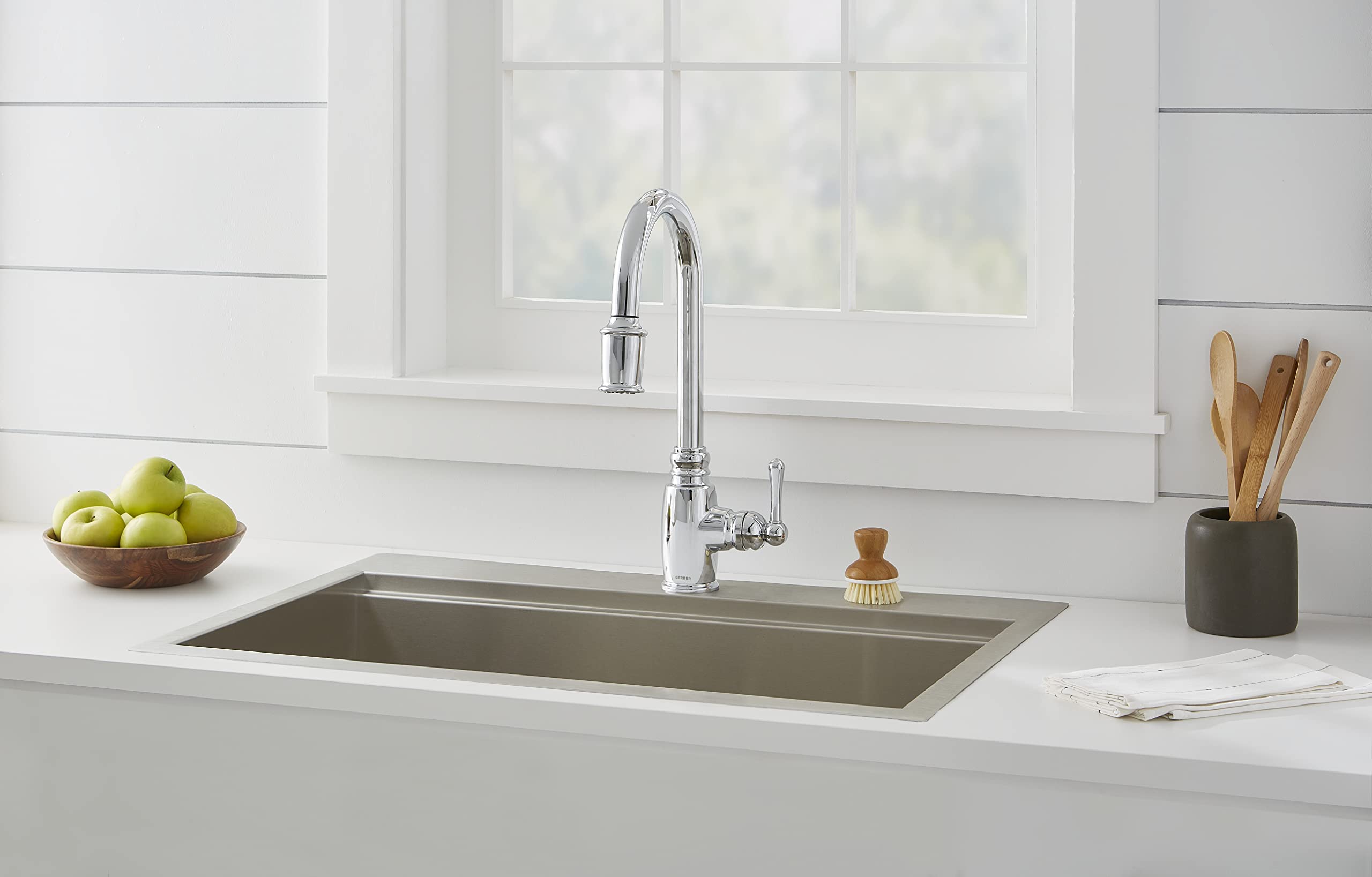 Gerber Plumbing Pull-Down Kitchen Faucet with SnapBack Retraction - High Arc Stainless Steel Sink Faucet for Modern Kitchens | Perfect for Washing Dishes, Filling Pots & Daily Kitchen Tasks