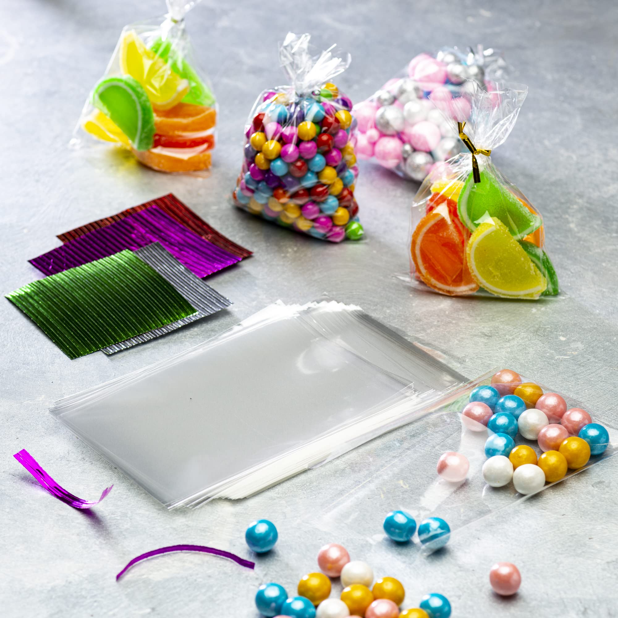 Prestee 200 Pack Clear Plastic Cellophane Bags 4x6 Inches with Twist Ties - Candy Bags, Cookie Bags, Treat Bags, Gift Wrapping Supplies for Parties, Weddings, Baby Showers & Holiday Gifts (200 Count)