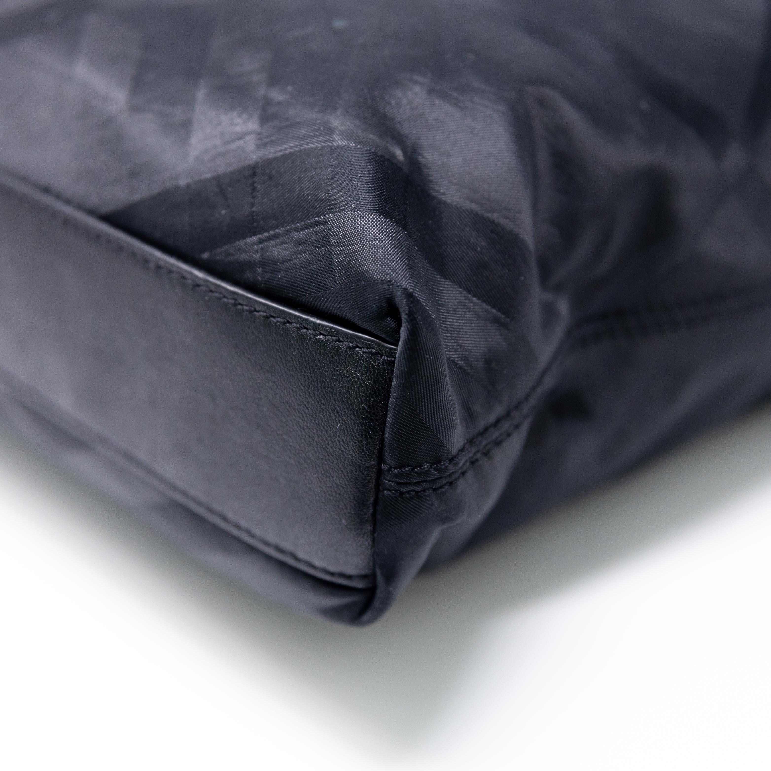 Burberry Black Smoke Check Nylon Messenger Bag for Men - Stylish Crossbody Shoulder Bag for Work, Travel & Everyday Use