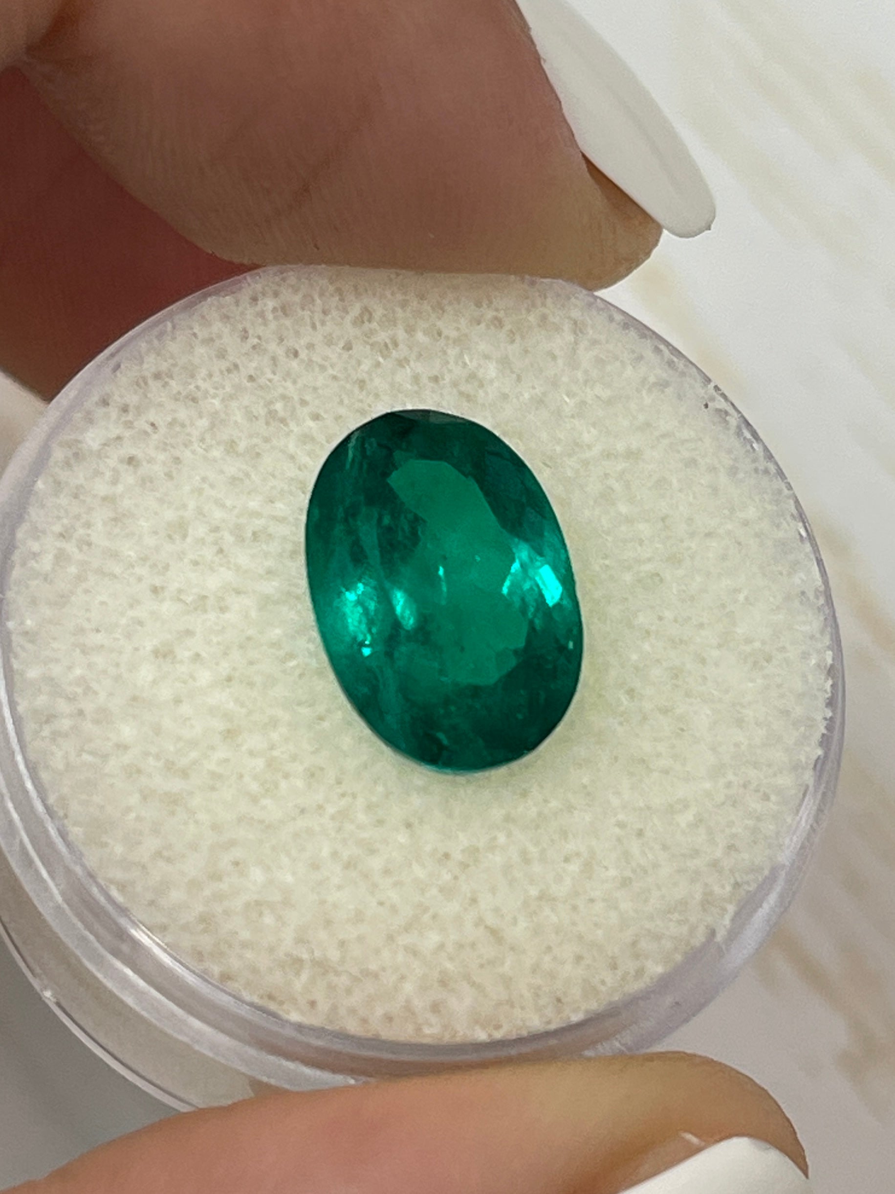 4.0 Carat Vivid Dark Muzo Green Natural Loose Colombian Emerald Oval Cut Gemstone for Jewelry Making, Engagement Rings & Luxury Gifts