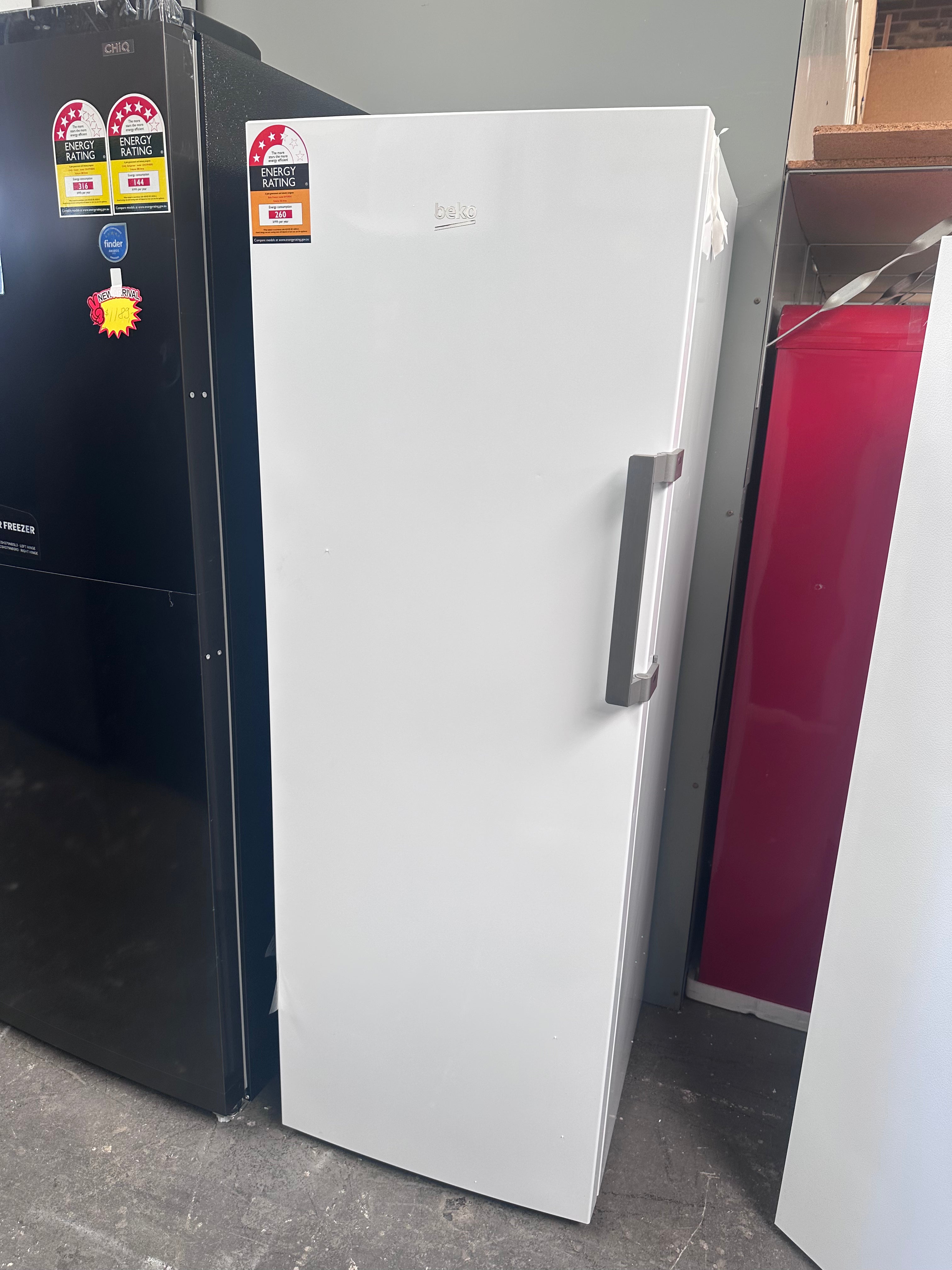 Beko 250L Upright Frost Free Freezer BVF290W - Energy Efficient, Made in Europe, 12 Month Warranty (Carton Damaged) - Perfect for Home, Restaurant & Commercial Kitchen Storage