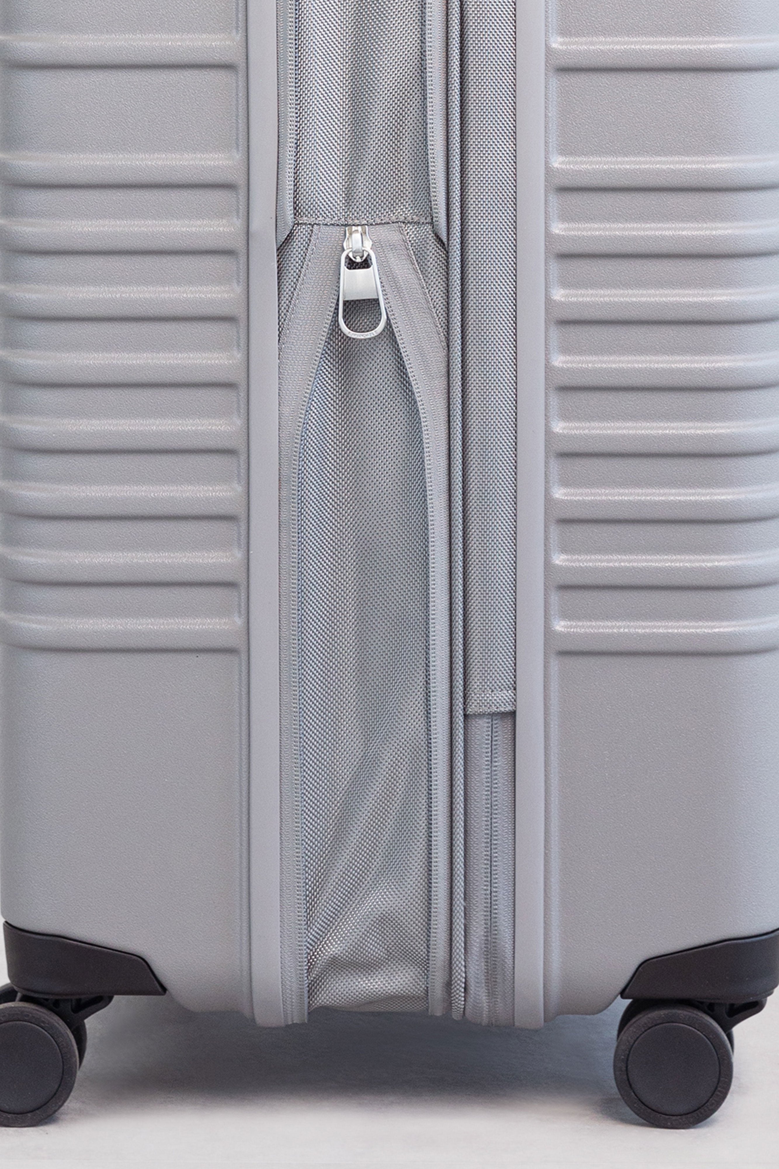 Medium Grey Check-In Roller Luggage - Perfect for Air Travel & Business Trips