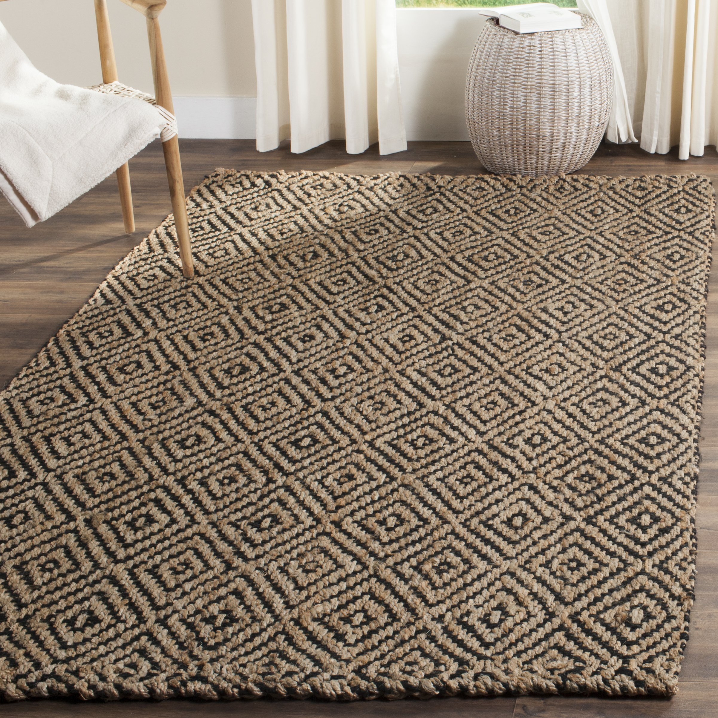SAFAVIEH Handmade Jute Area Rug 6' x 9' - Natural & Black, Eco-Friendly Natural Fiber Rug for High Traffic Areas, Perfect for Living Room, Bedroom & Office Decor (NF181C)