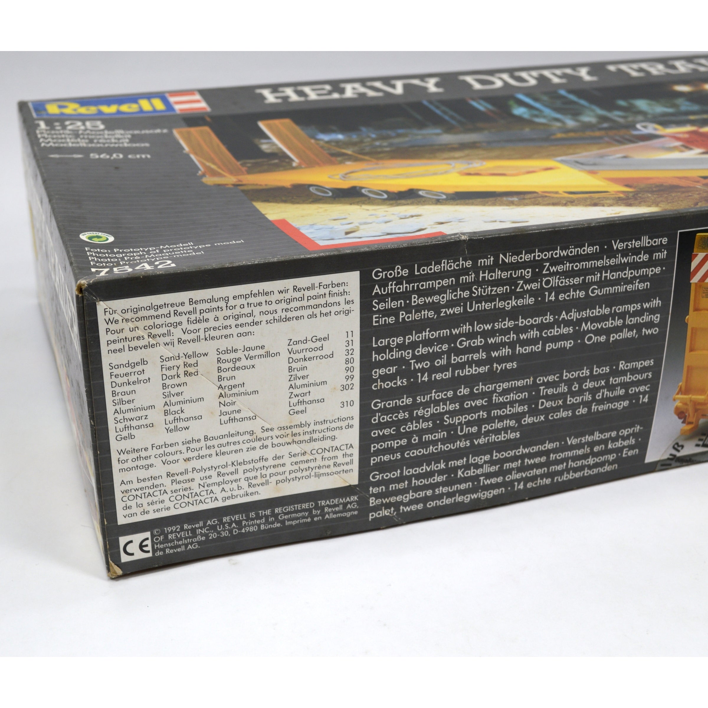 Revell 1:25 Scale Heavy Duty Trailer Model Kit #7542 - Brand New Factory Sealed - Perfect for Collectors & Hobbyists Building Semi Truck Displays