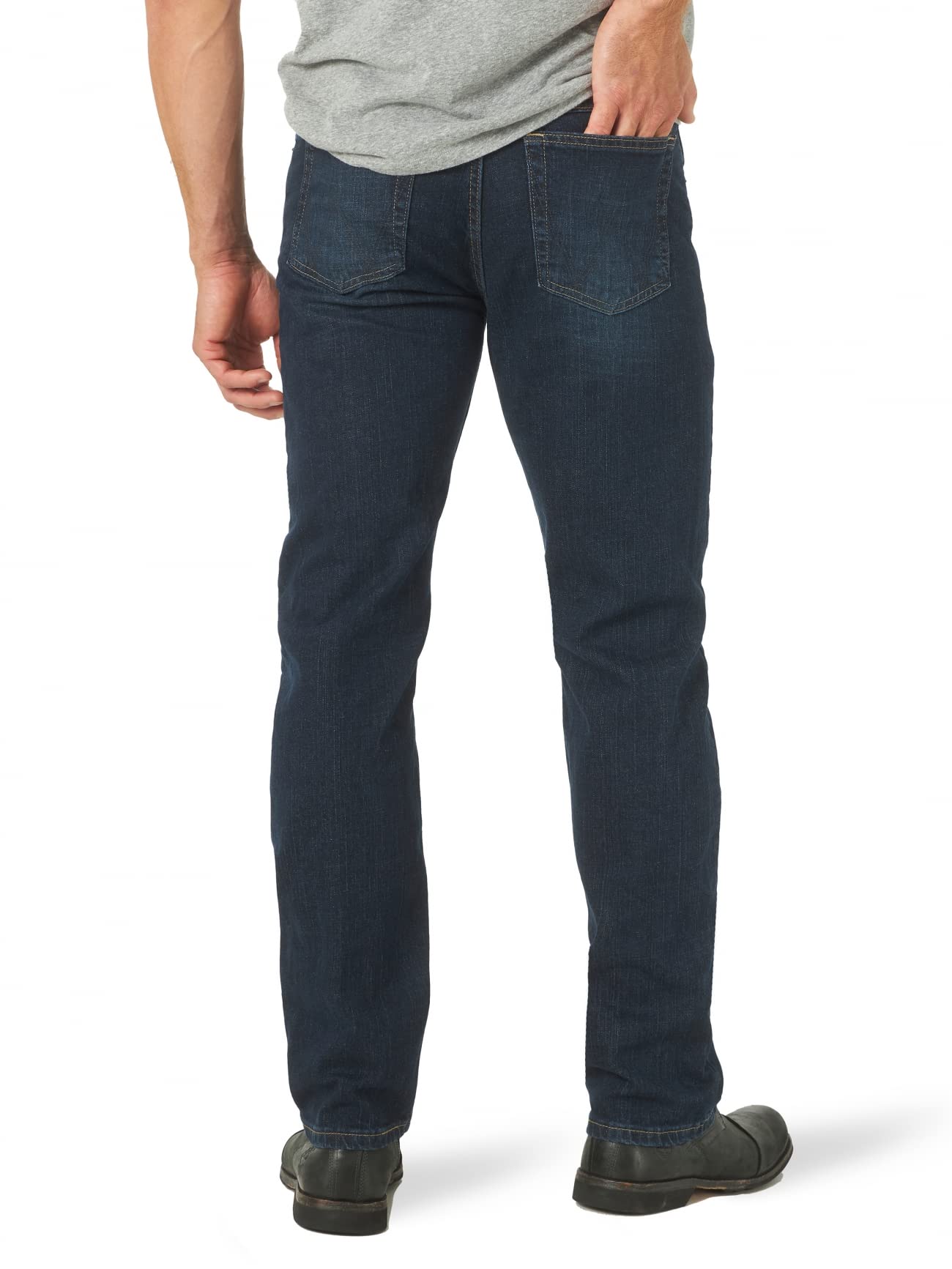 Wrangler Men's Free to Stretch Regular Fit Jeans - Comfortable Denim Pants for Casual Wear, Work & Outdoor Activities