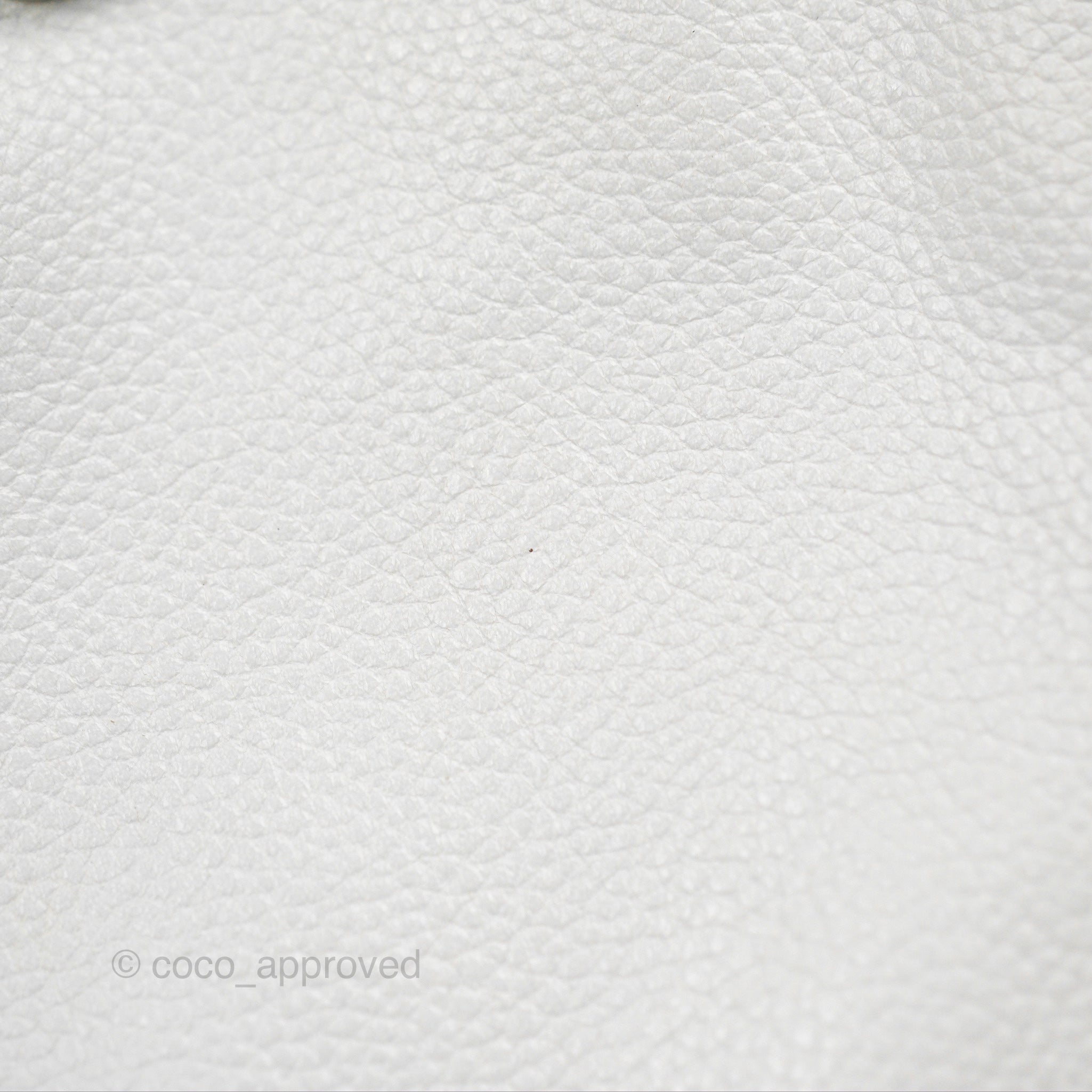Balenciaga Classic Small City Bag in White Aged Calfskin with Gold Hardware - Perfect for Everyday Luxury & Fashion Outfits