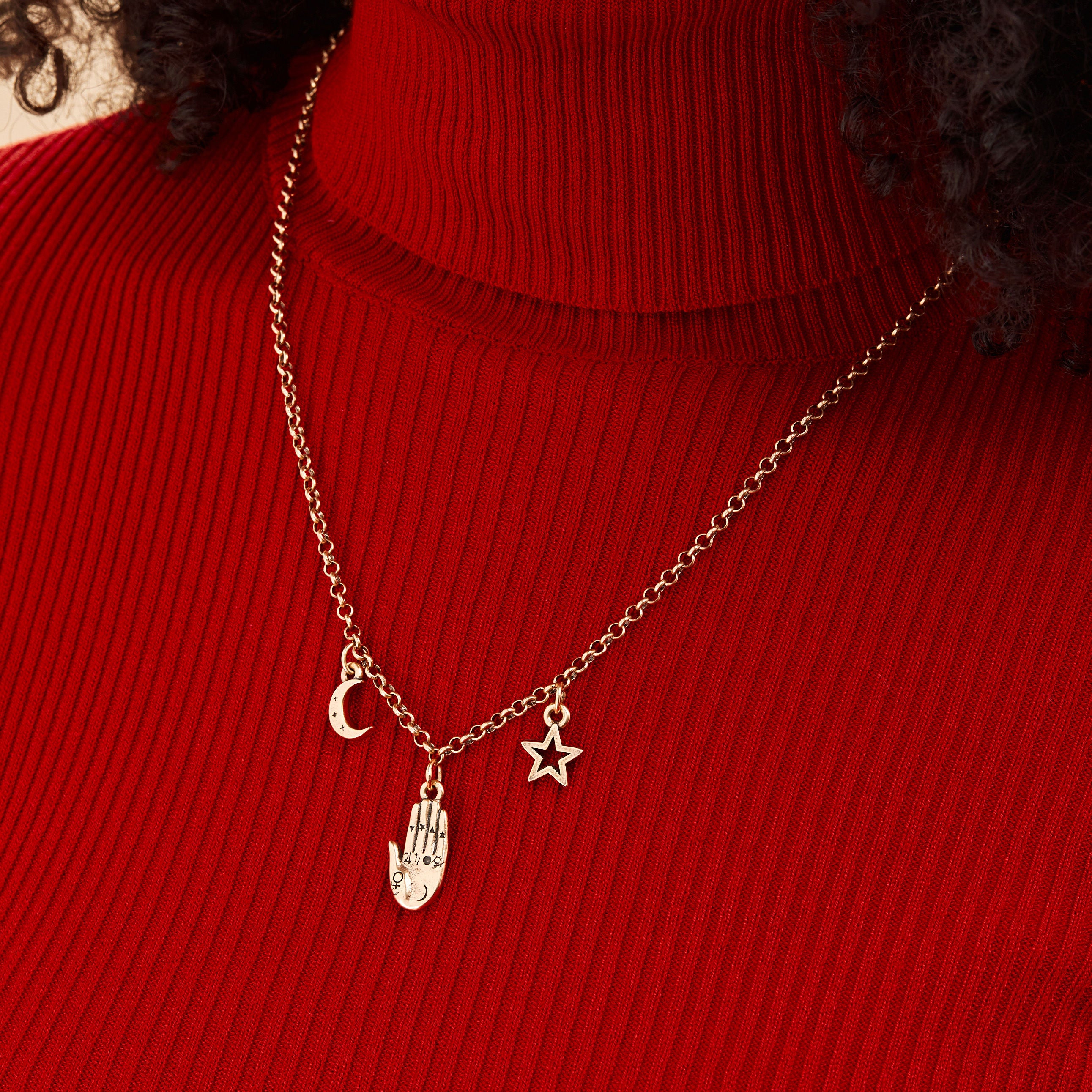 Lucky Charm Necklace for Women - Elegant Good Fortune Pendant Jewelry for Gifts, Daily Wear & Special Occasions