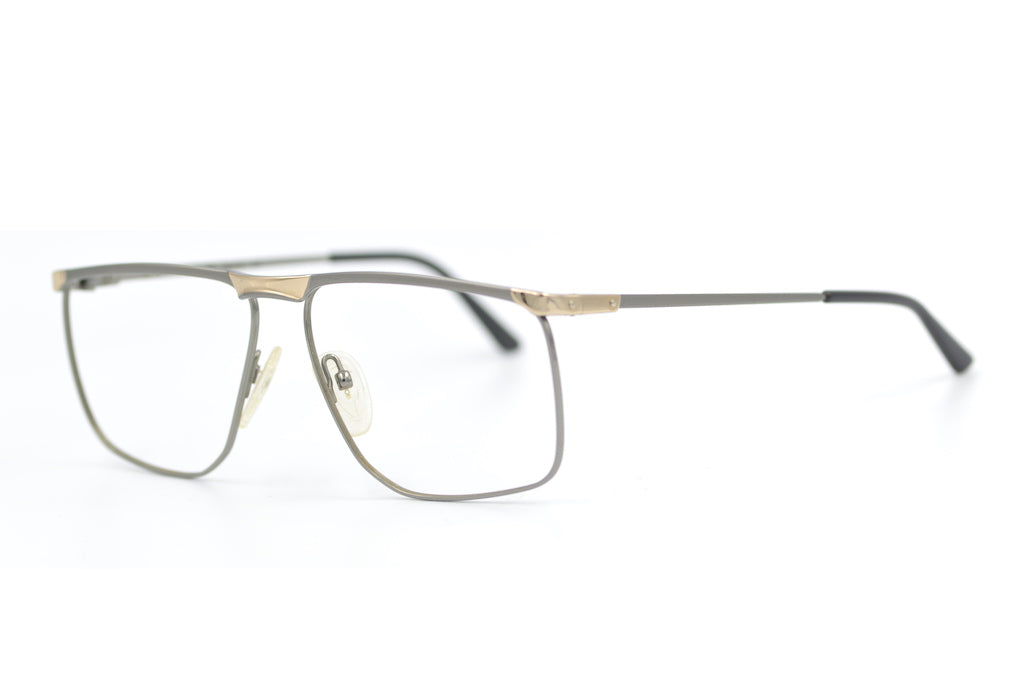 Essilor 120 17 000 - Premium Blue Light Blocking Glasses for Digital Eye Strain Relief - Perfect for Computer Work, Gaming & Screen Time Protection