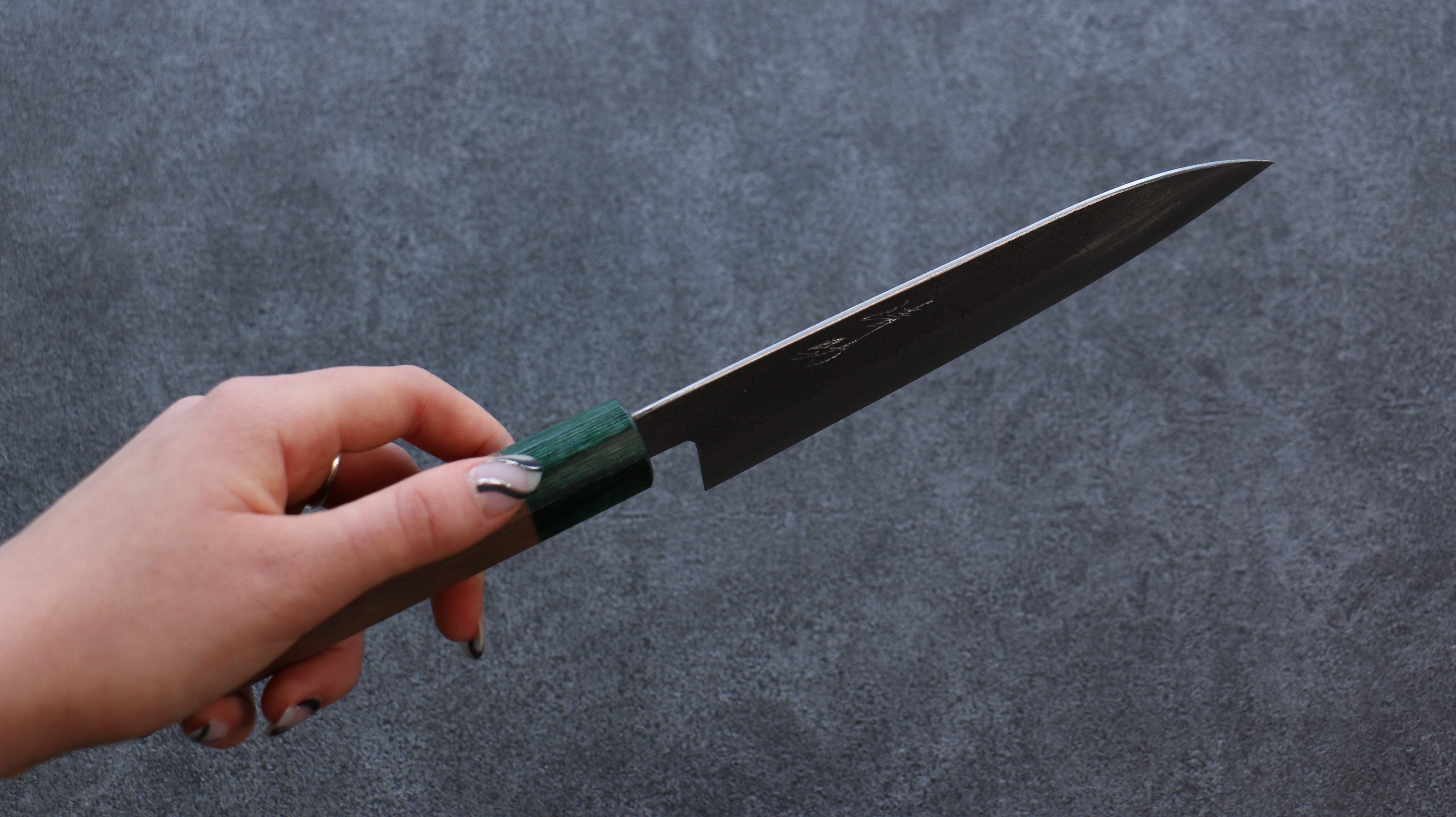 Premium Seisuke Blue Super Hammered Santoku Knife 165mm - Walnut Handle with Double Green Pakka Wood - Japanese Chef Knife for Slicing, Dicing & Chopping Vegetables, Meat & Fish - Perfect for Home Cooks & Professional Kitchens