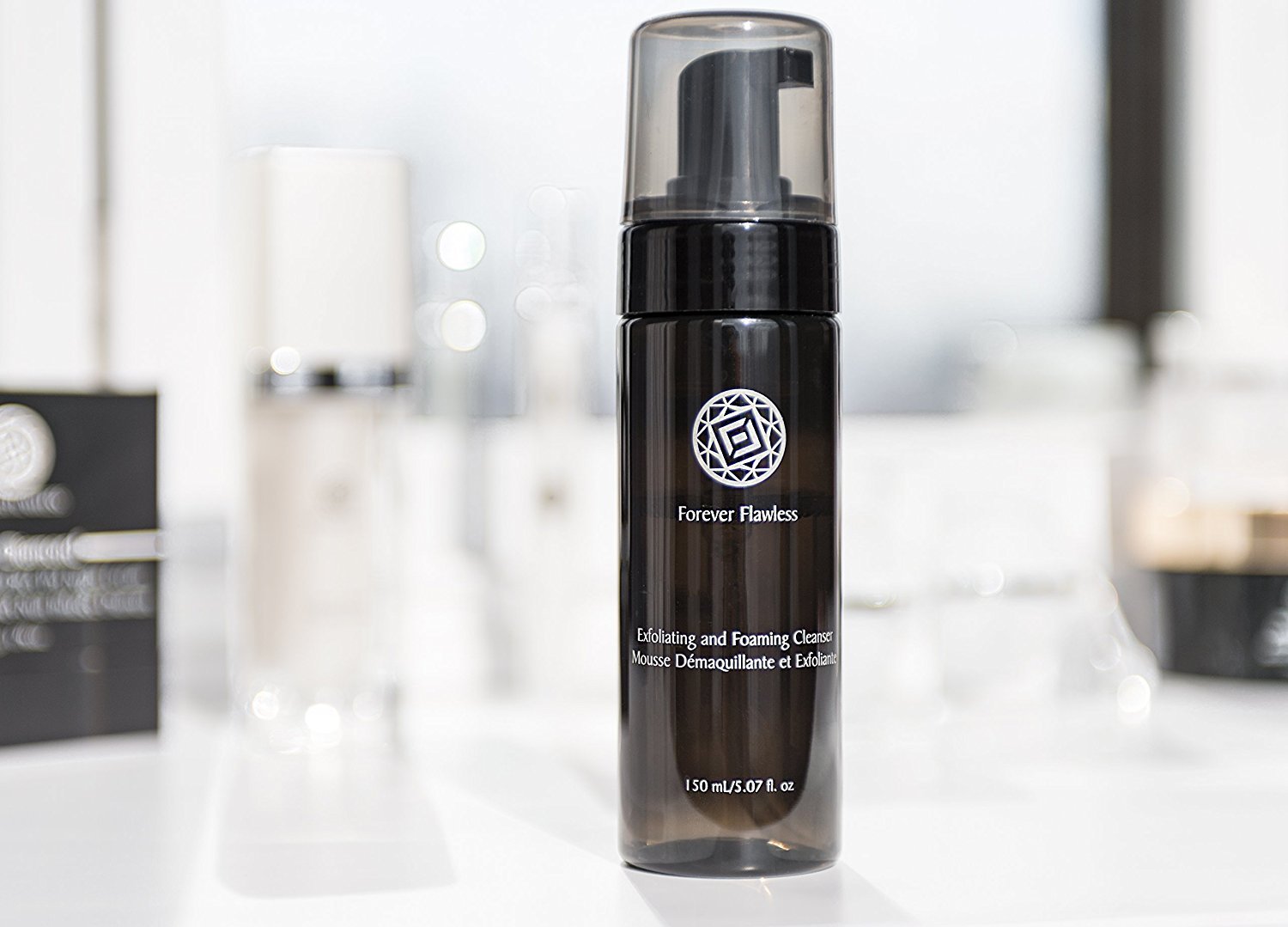 Forever Flawless Exfoliating & Foaming Face Cleanser - Natural Diamond Powder Makeup Remover | Deep Pore Cleansing for Women & Men | 150ml | Perfect for Daily Skincare & Post-Makeup Removal