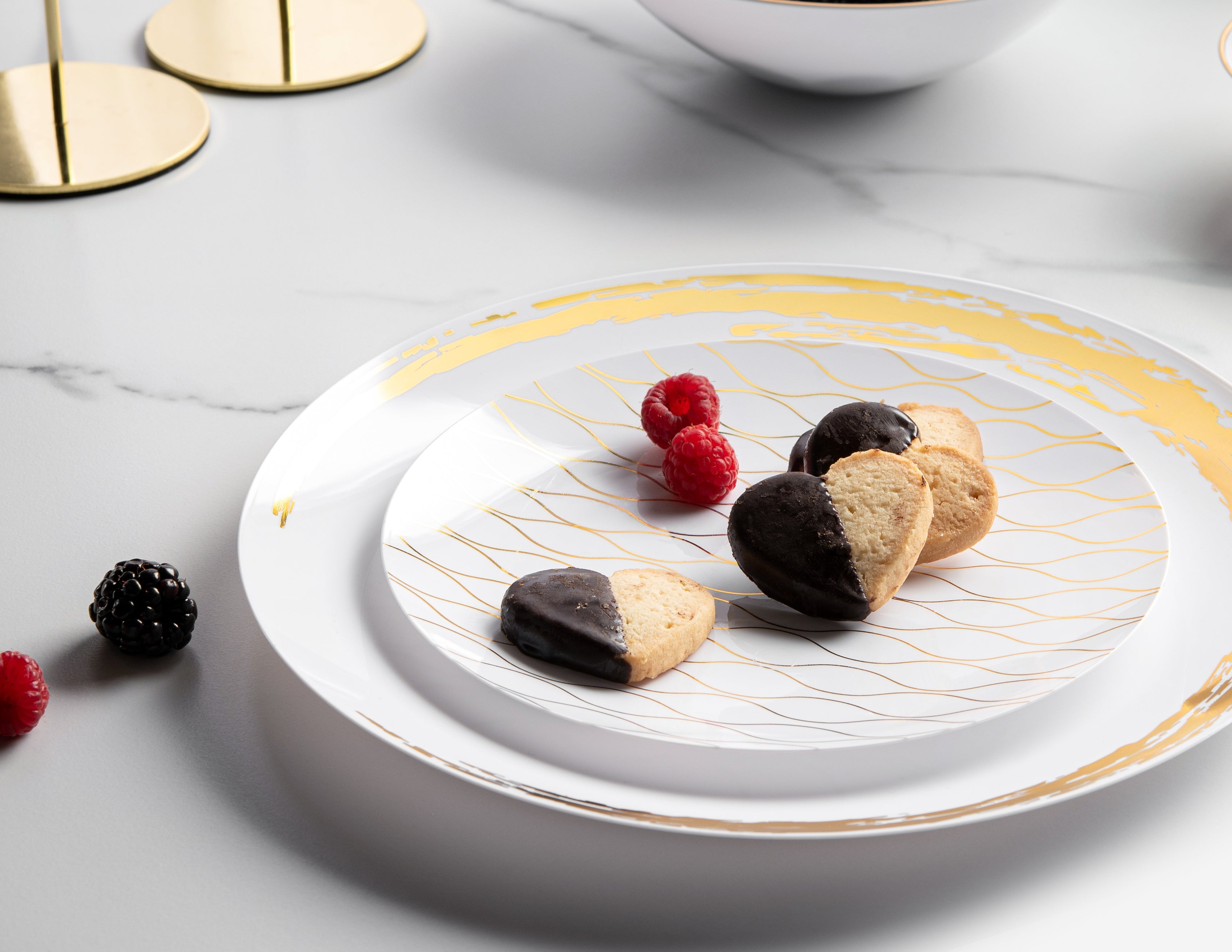 192-Piece White & Gold Round Plastic Dinnerware Set - 96 Servings - Elegant Disposable Plates, Cups & Cutlery Combo for Parties, Weddings & Events - BPA-Free & Durable