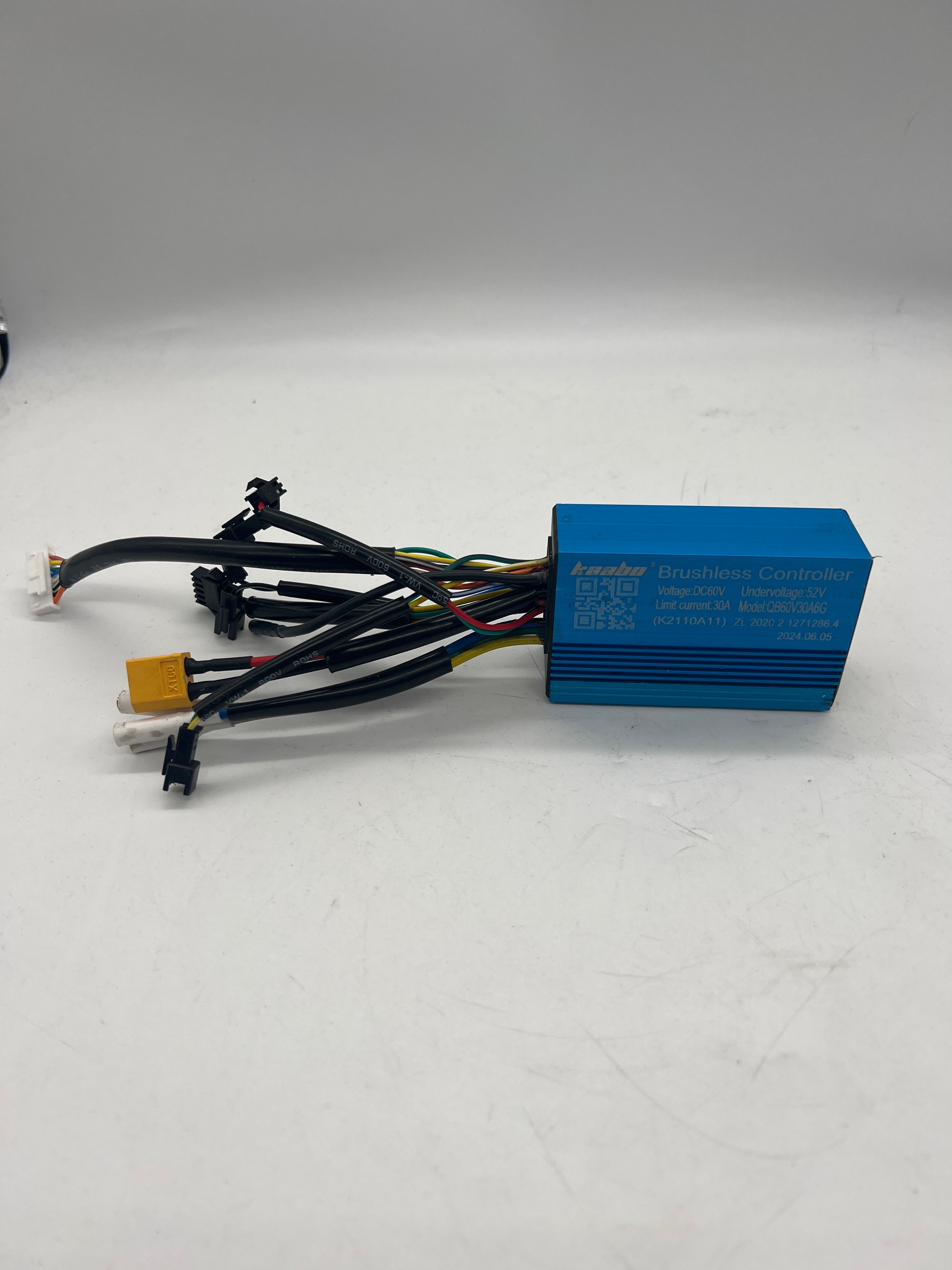 60V 30A Sine Wave Controller for Electric Bikes - High Performance Motor Controller for E-Bike, Scooter & Golf Cart Upgrades - Perfect for Commuting, Off-Road & Recreational Riding
