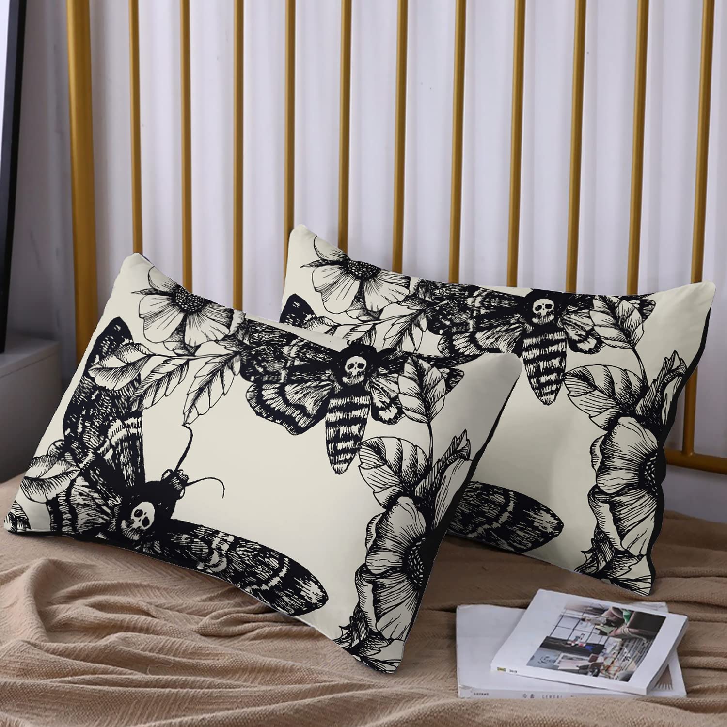 Stylish Death Moth & Skull Print Bedding Set - Halloween Themed Comforter Cover for Teens (No Comforter Included) - Perfect for Gothic Room Decor & Spooky Sleepovers