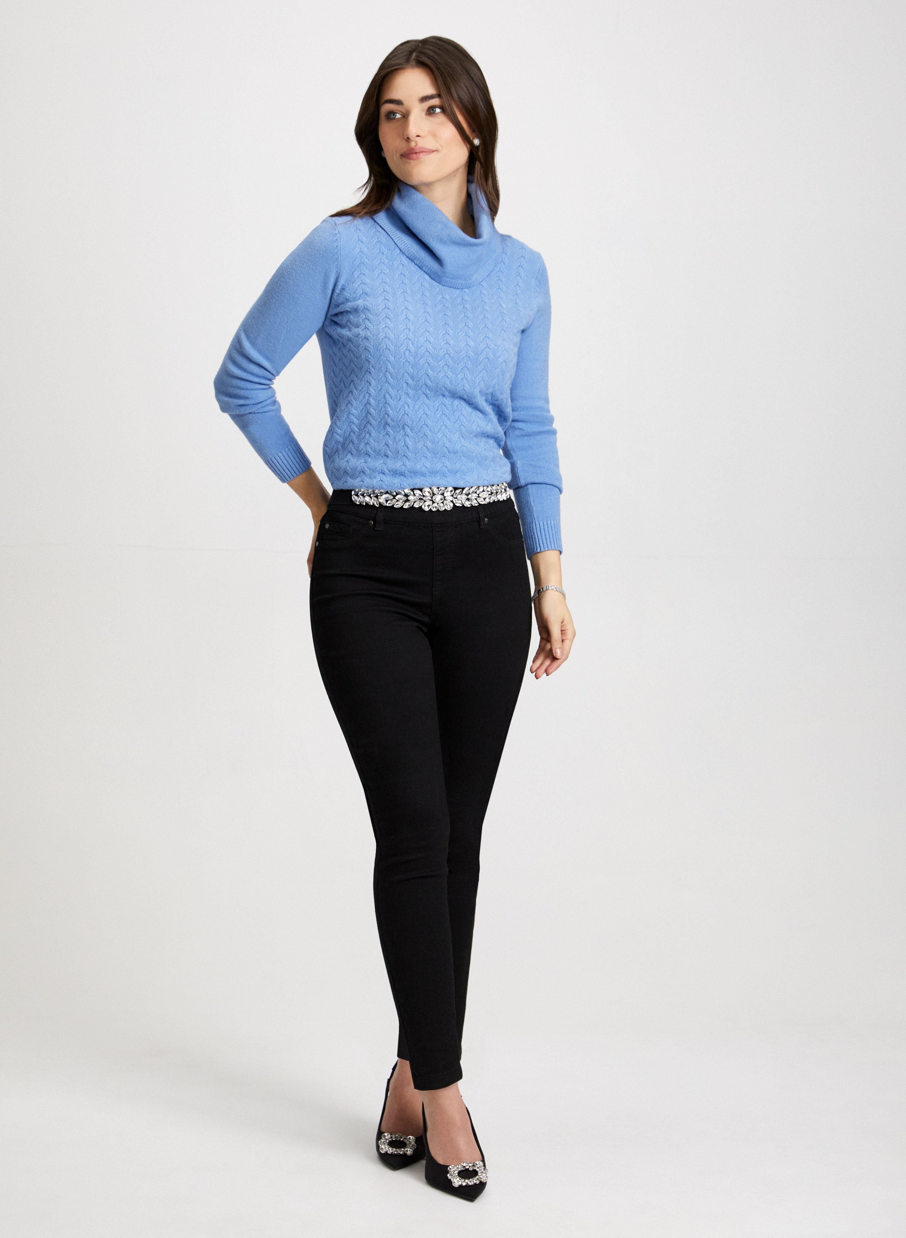 Cozy Cable Knit Sweater & Slim Fit Jeans for Women - Casual Winter Outfit for Work, Dates & Everyday Wear